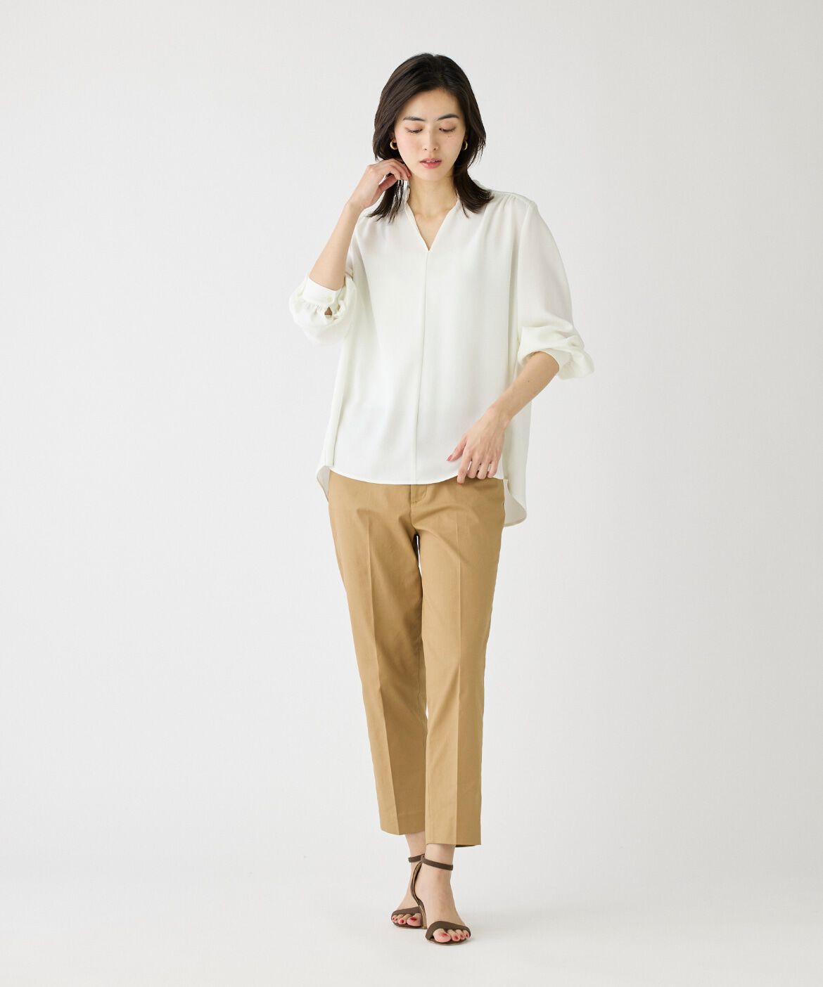 DAY by DAY it&rsquo;s international「バックサテンスタンドカラーブラウス」|シャツ・ブラウス|