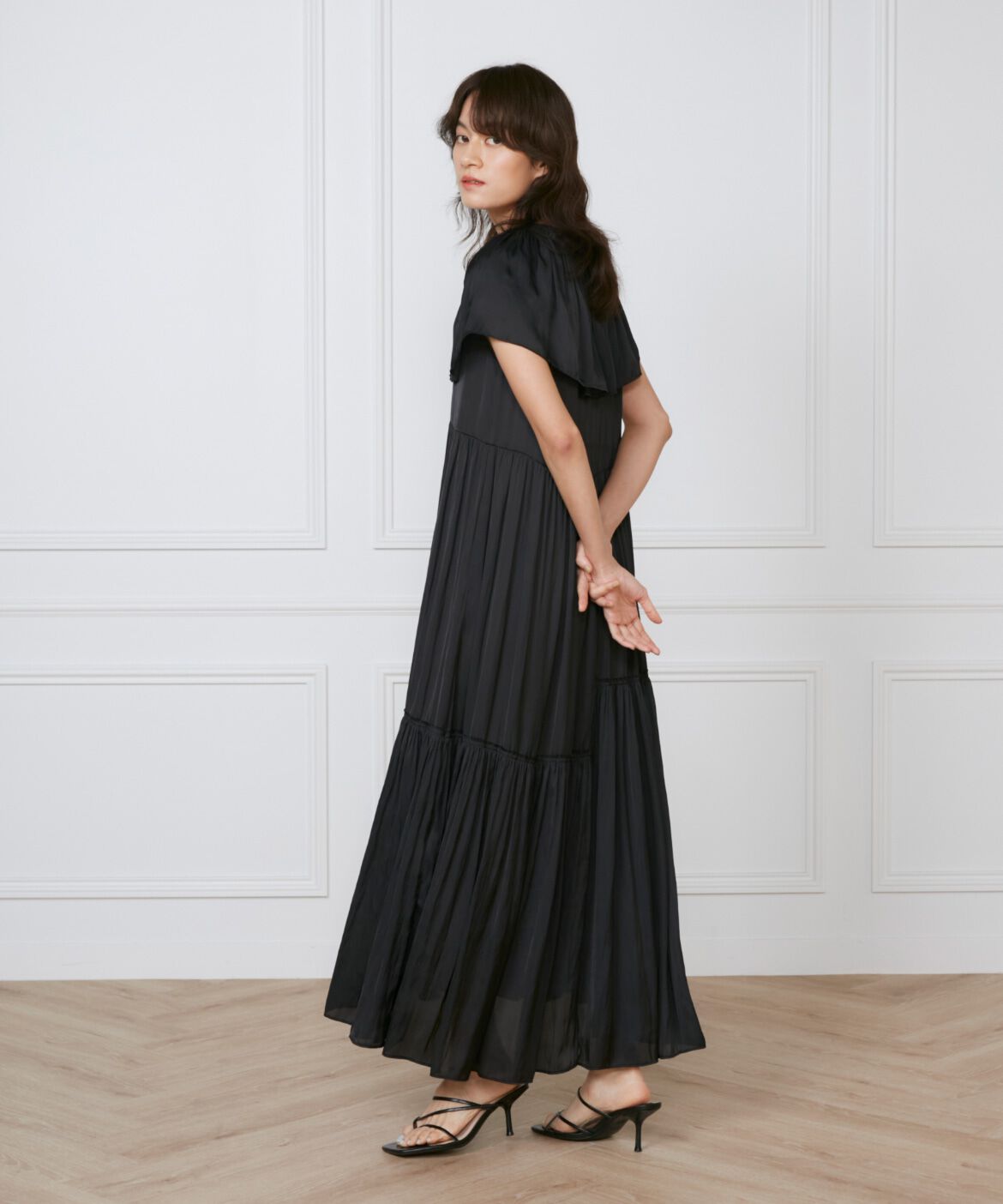 INED「ケープワンピース《la veille by SUPERIOR CLOSET》」|ワンピース|