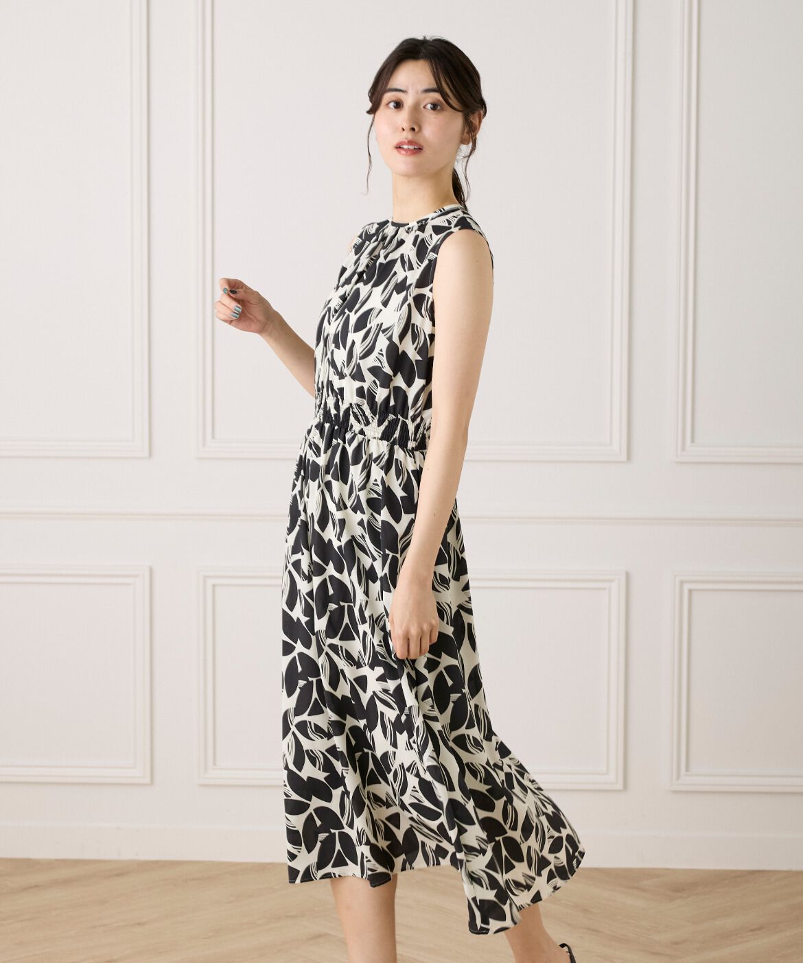 INED「《大きいサイズ》ノースリーブプリントワンピース」|ワンピース|