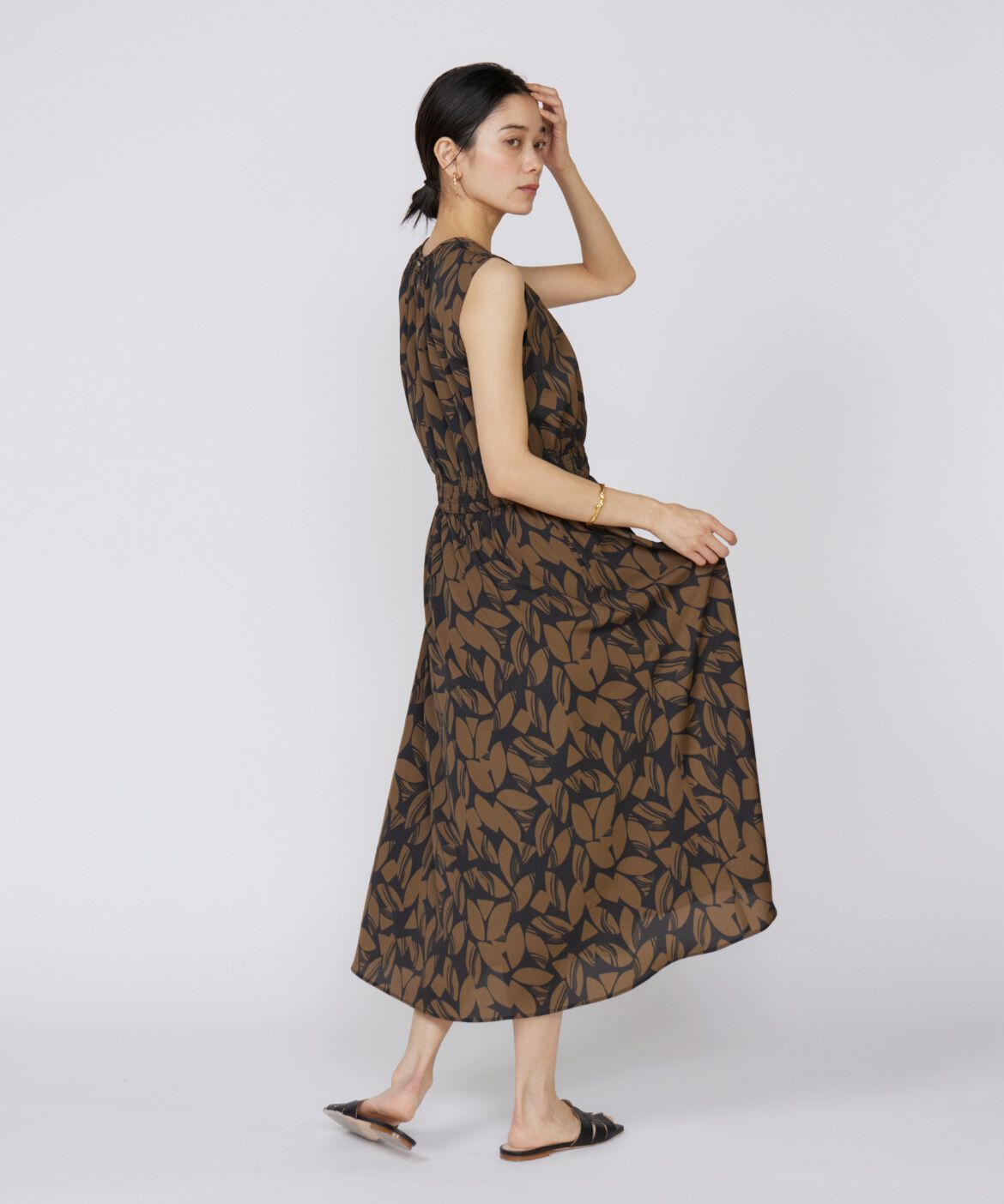 INED「《大きいサイズ》ノースリーブプリントワンピース」|ワンピース|