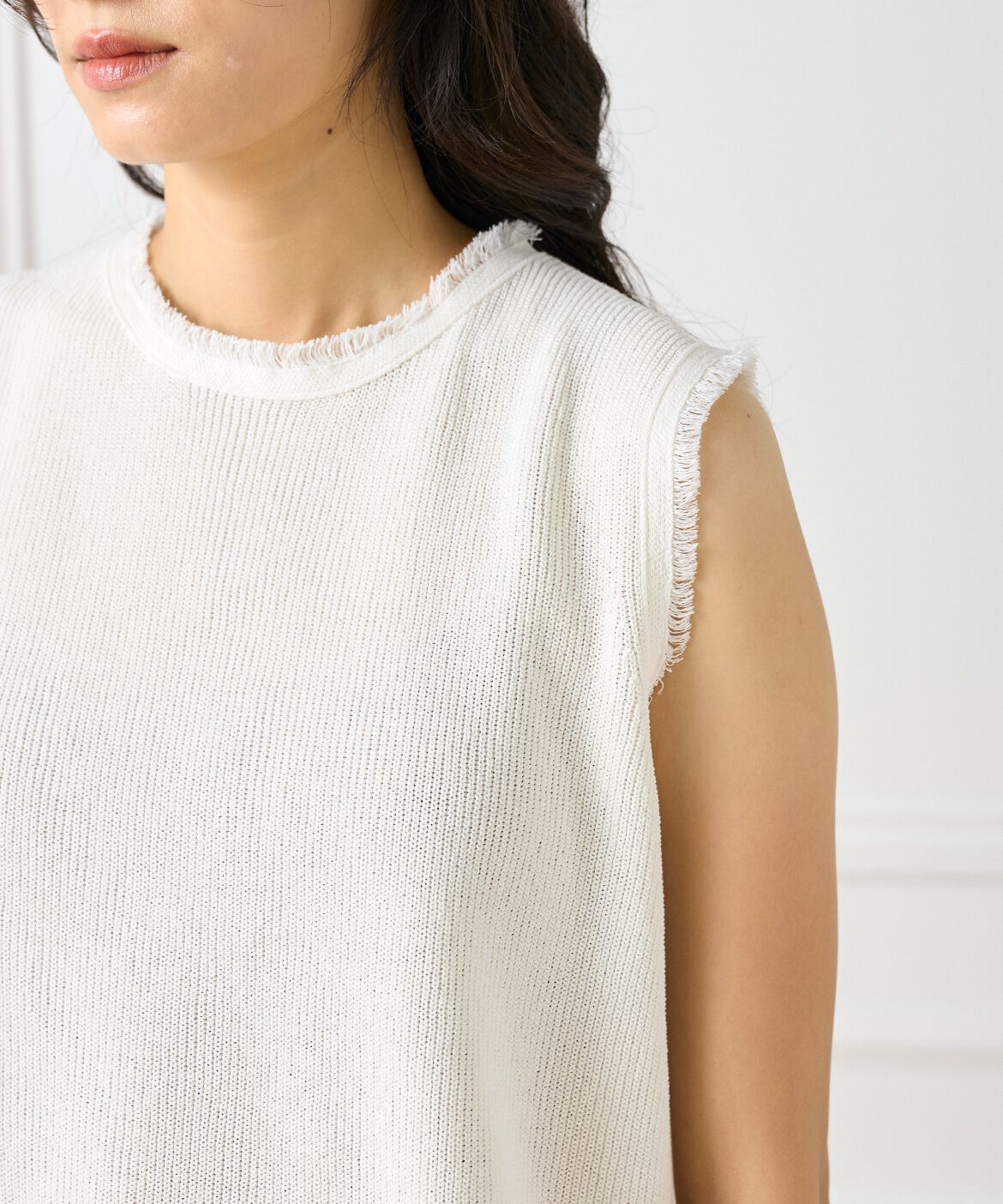 INED「ミニフリンジ付きノースリブニット」|ニット・セーター|