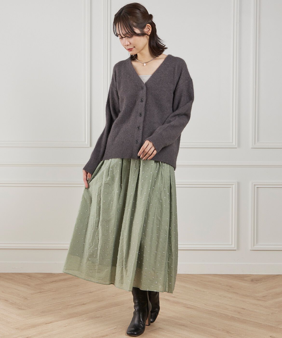 INED「《大きいサイズ》チャイニーズラクーンVネックカーディガン」|カーディガン|