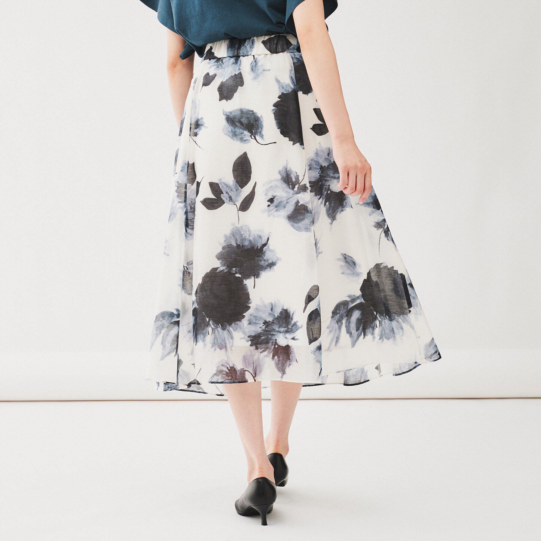 UNTITLED「【華やか/フェミニン】フラワープリントスカート」|スカート|