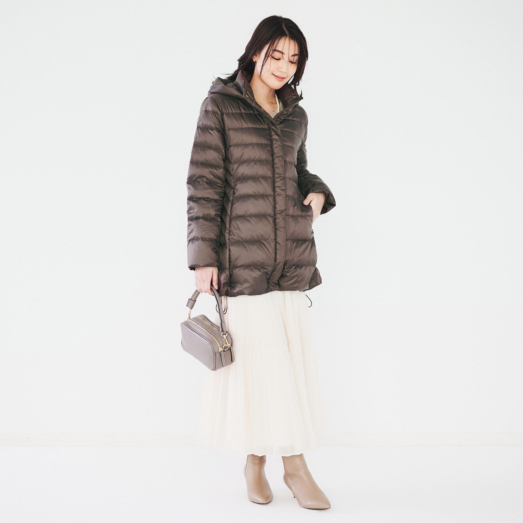 UNTITLED「【撥水/洗える/すっきり】ミディ丈タフタダウンコート」|ダウン|