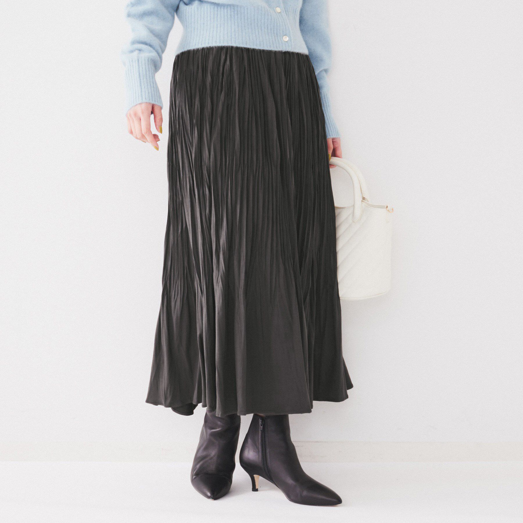 UNTITLED「【洗える/ウエストゴム】スエード調ランダムプリーツスカート」|スカート|チャコールグレー(0