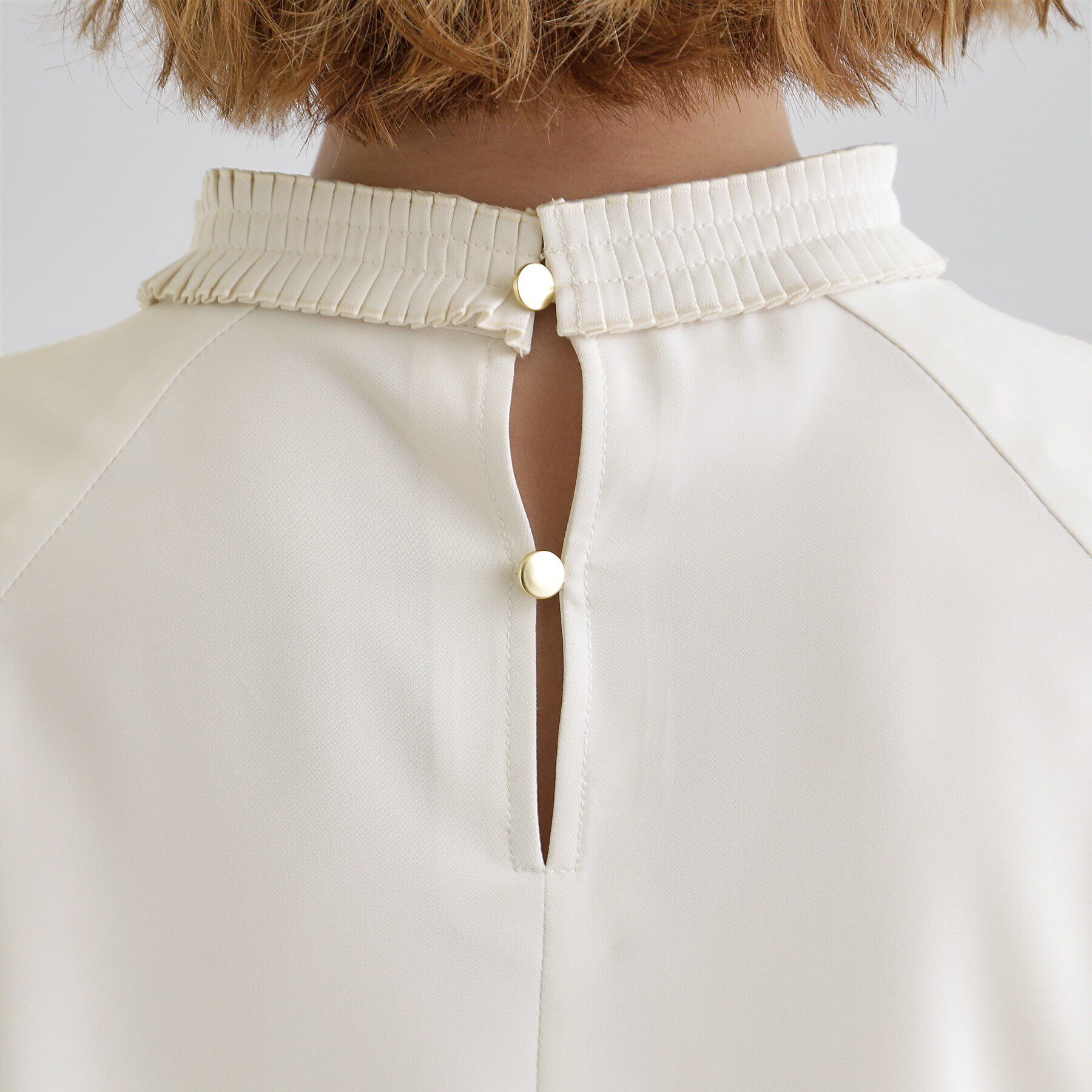 grove「【マシンウォッシュ／防シワ】プリーツネックブラウス」|シャツ・ブラウス|