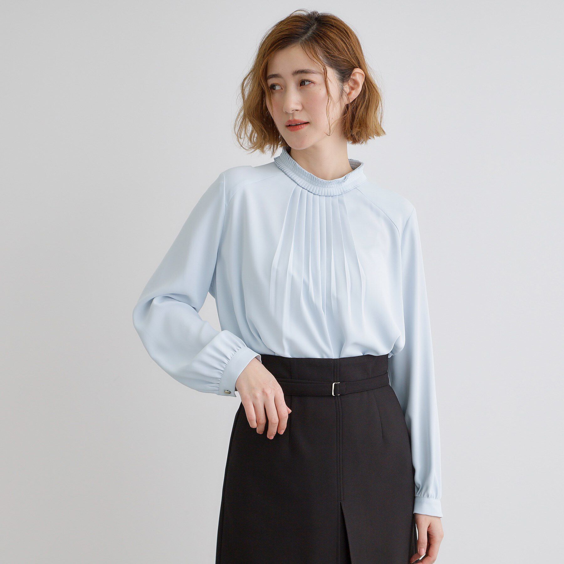 grove「【マシンウォッシュ／防シワ】プリーツネックブラウス」|シャツ・ブラウス|