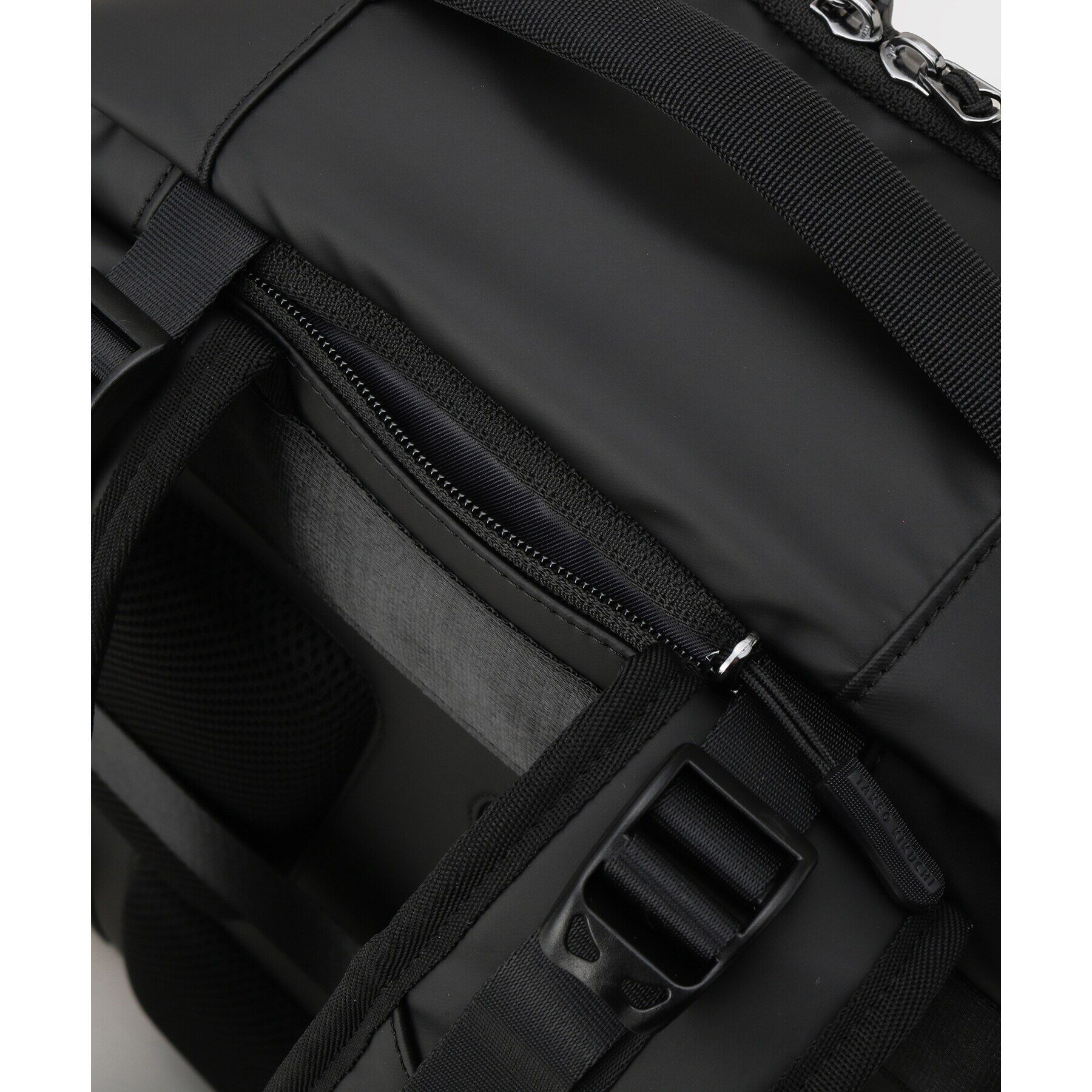 TAKEO KIKUCHI「【重力分散】Bumpy スクエアリュック」|リュック|