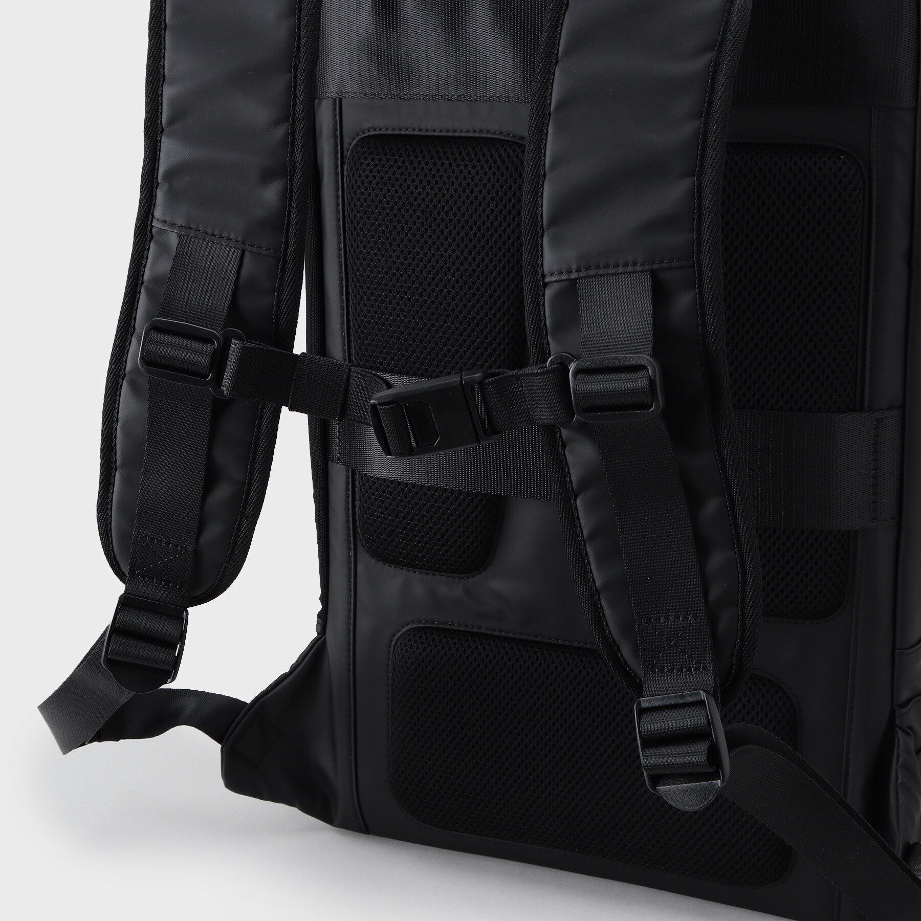 TAKEO KIKUCHI「【重力分散】Bumpy スクエアリュック」|リュック|