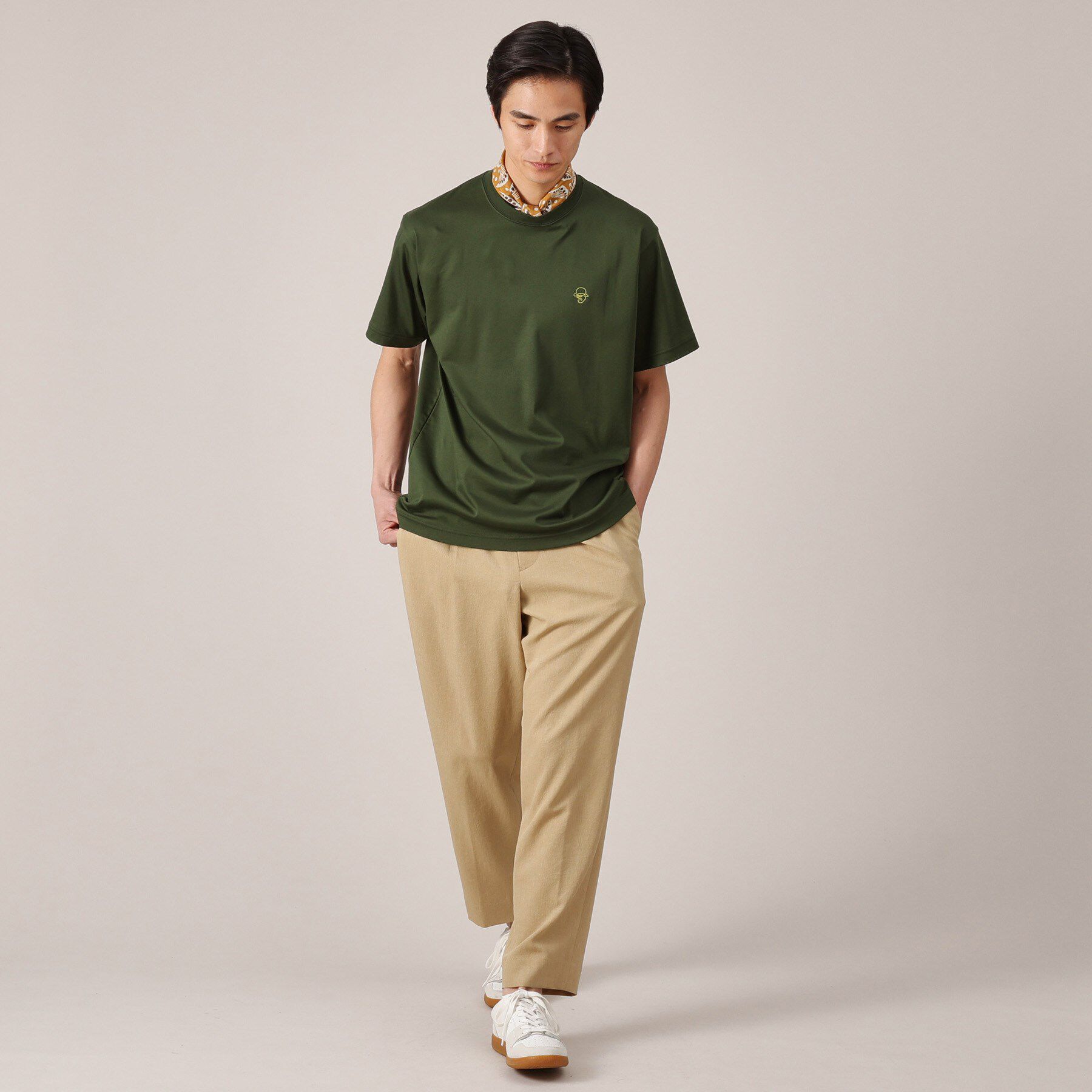 TAKEO KIKUCHI「ワンポイント カラー刺繍 Tシャツ」|Tシャツ・カットソー|