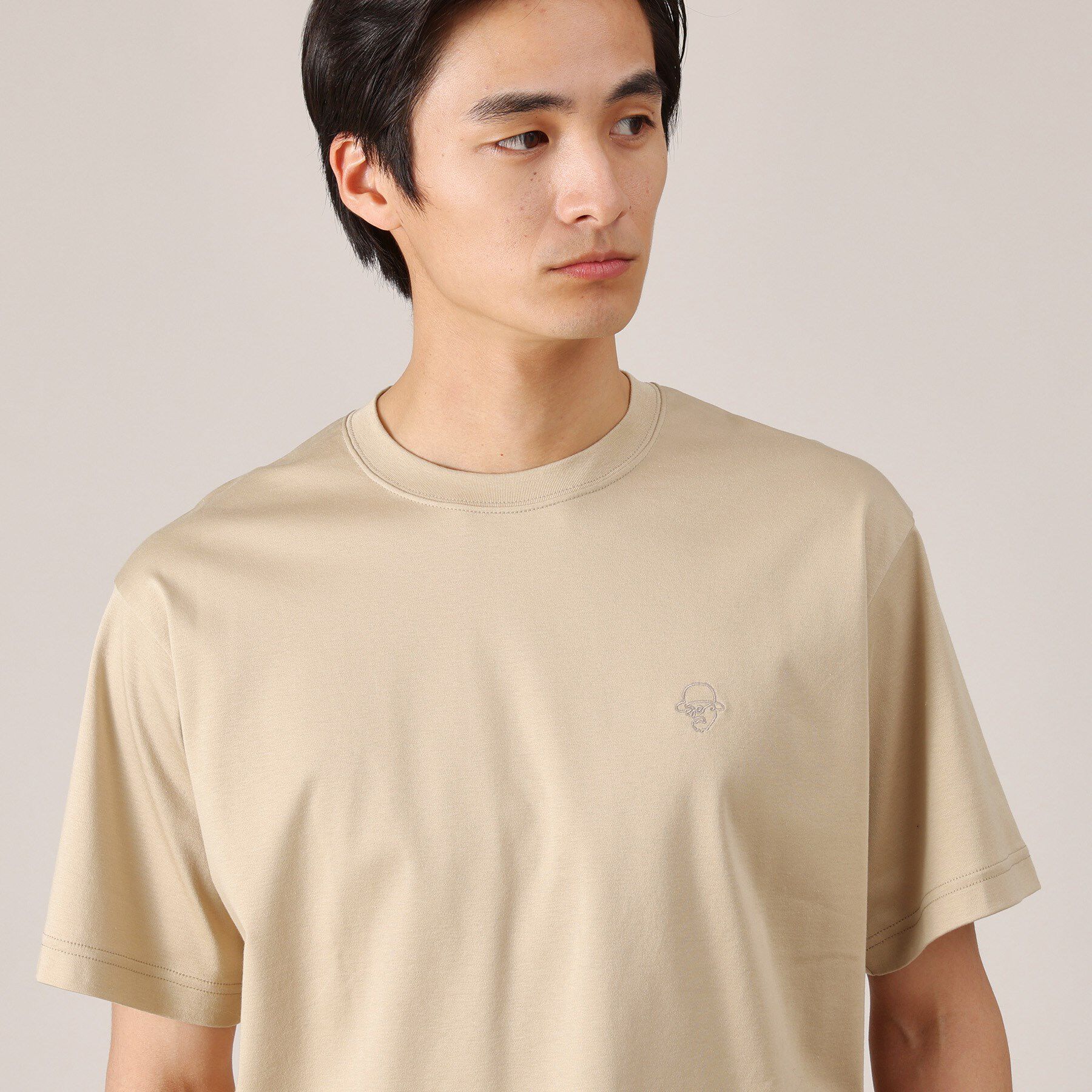 TAKEO KIKUCHI「ワンポイント カラー刺繍 Tシャツ」|Tシャツ・カットソー|