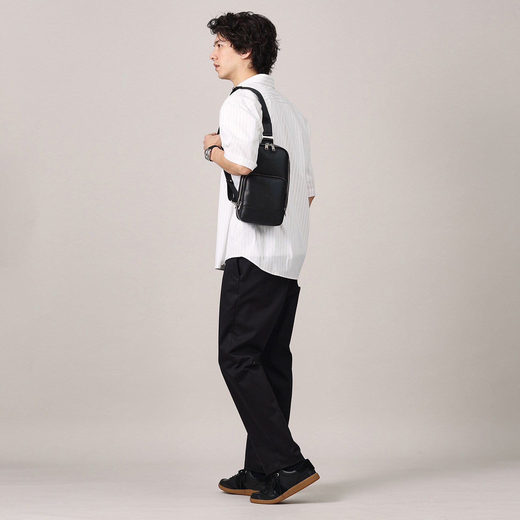 TAKEO KIKUCHI「水シボレザーワンショルダーバッグ」|ショルダー・メッセンジャー|