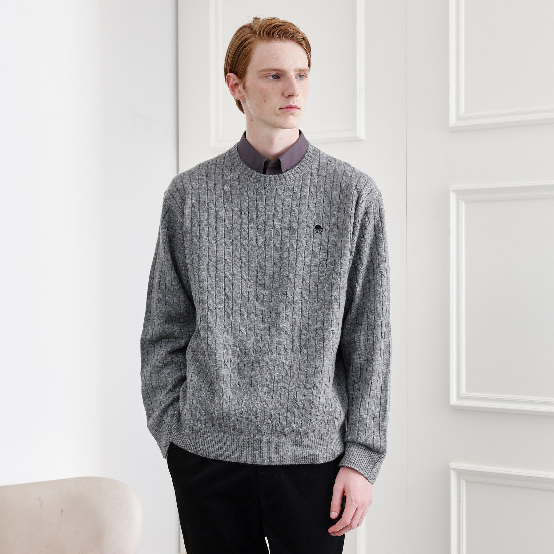 TAKEO KIKUCHI「【LIMITED】ワンポイント刺繍ケーブルニット」|ニット・セーター|チャコールグレー(0