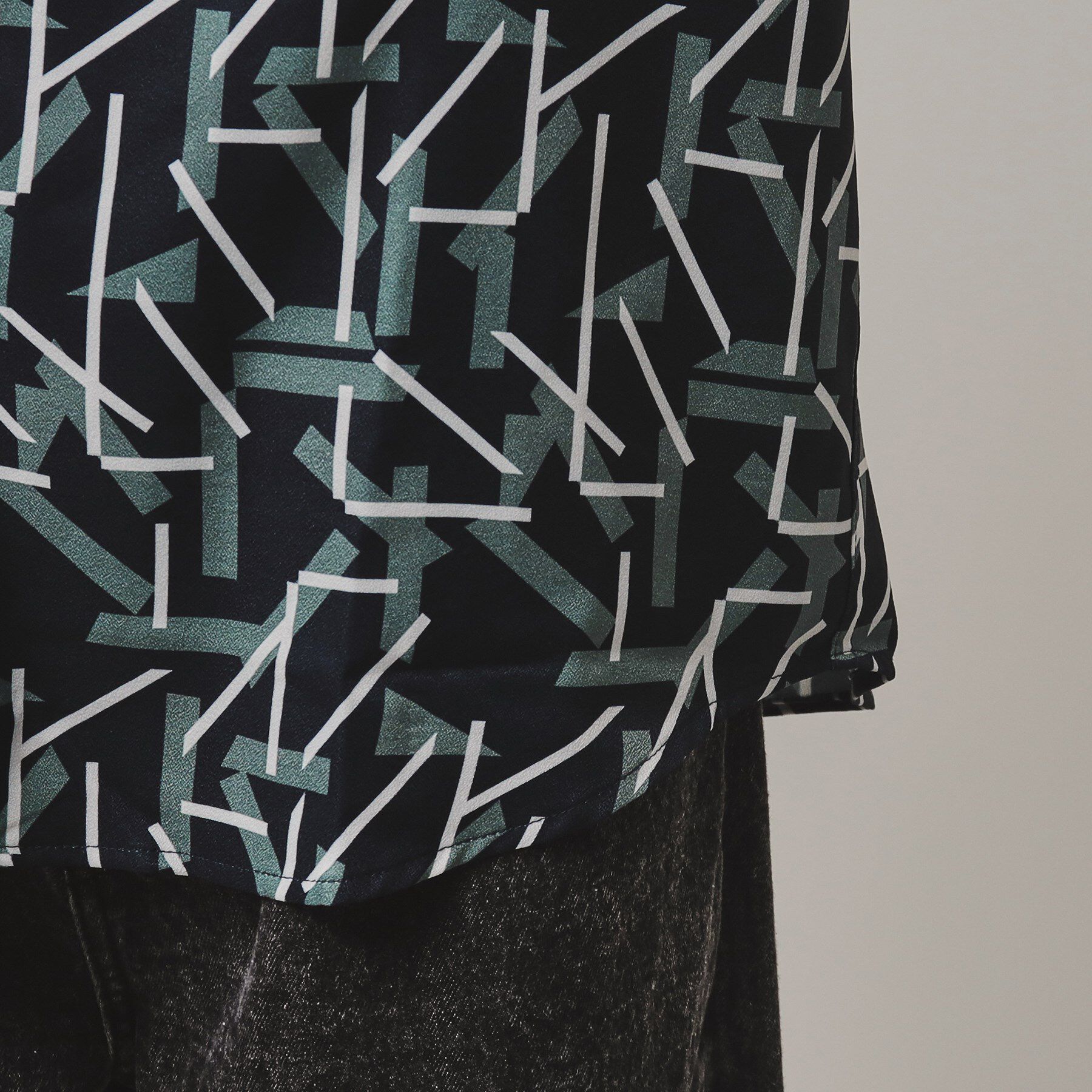 tk.TAKEO KIKUCHI「ジオメトリックプリントシャツ」|シャツ・ブラウス|