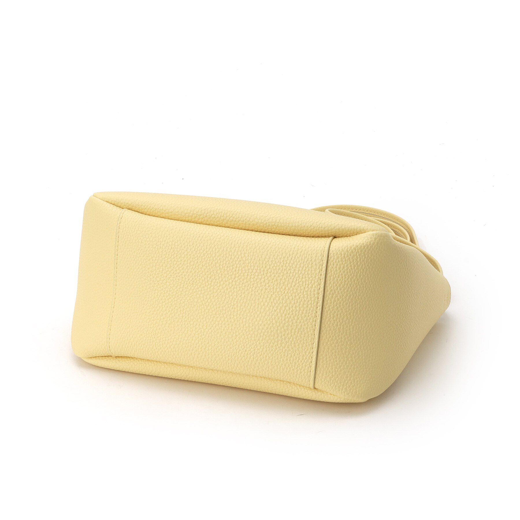 OPAQUE.CLIP「【軽量／2WAY】シュリンク合皮ラウンドフォルムミドルトートバッグ」|トートバッグ|