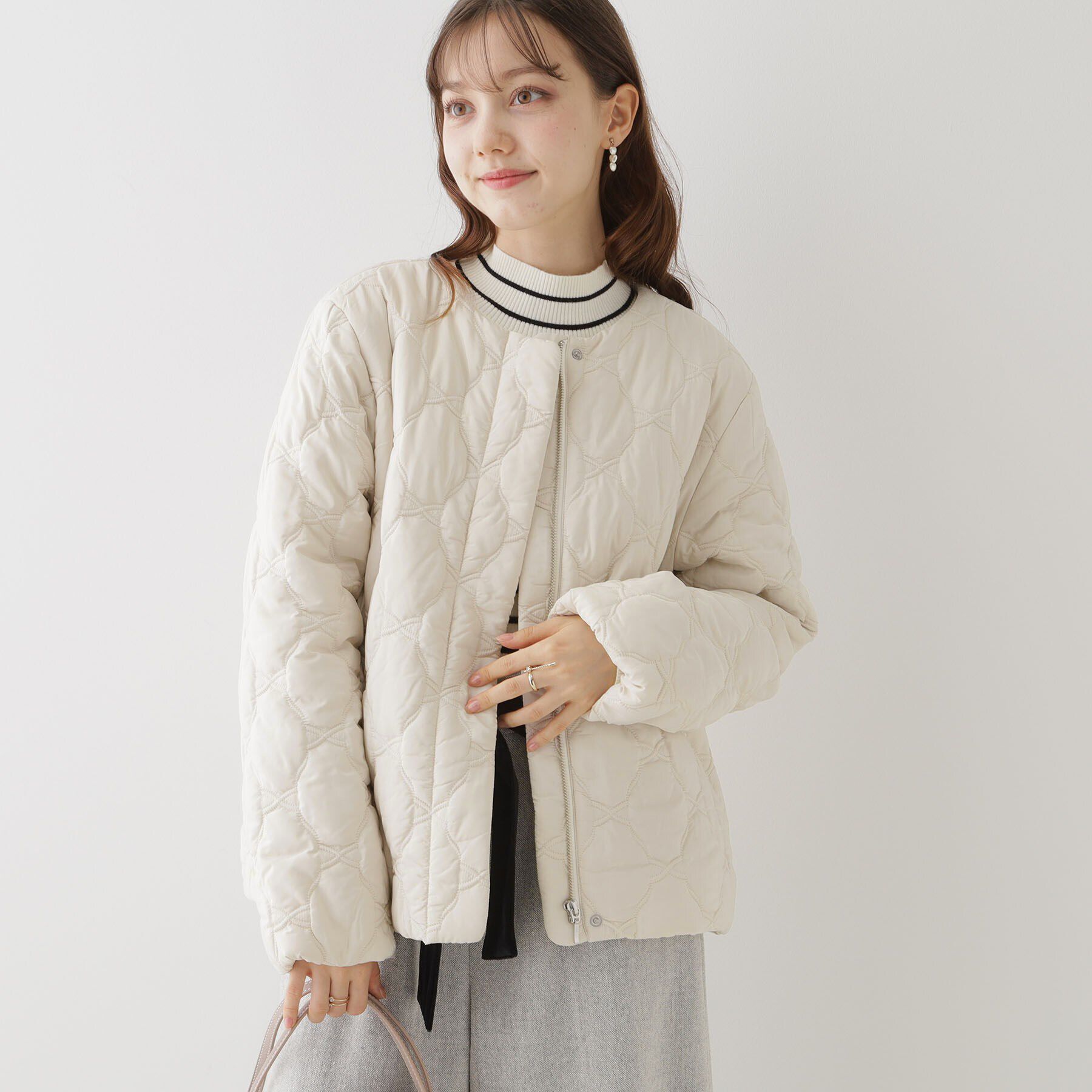 Couture broach「【吸湿発熱性・保温性を兼ね備えた上品キルトジャケット】リボンキルトジャケット」|ダウン|