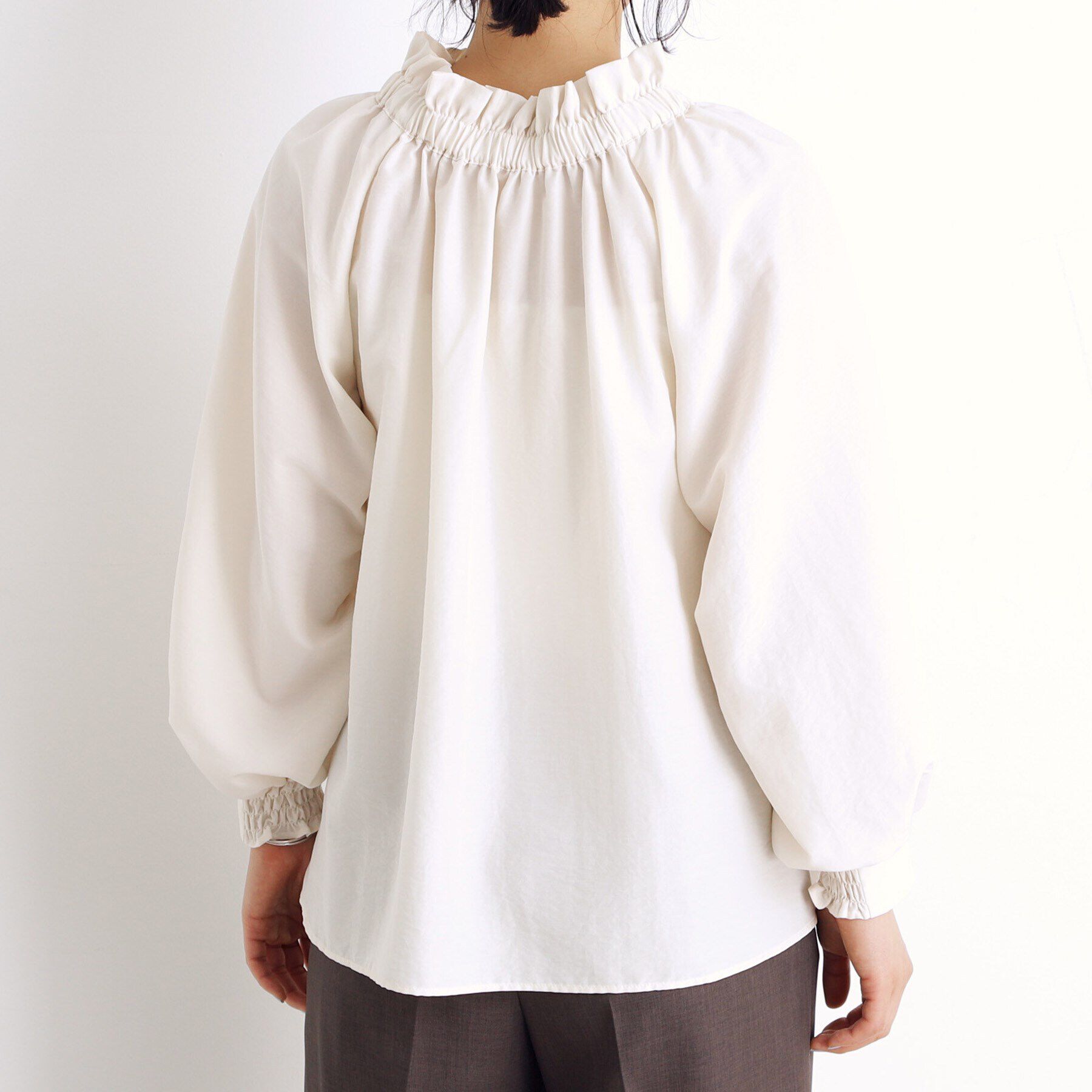 THE SHOP TK「【セレモニー/通勤/新生活】リボンボウタイブラウス/洗える」|シャツ・ブラウス|