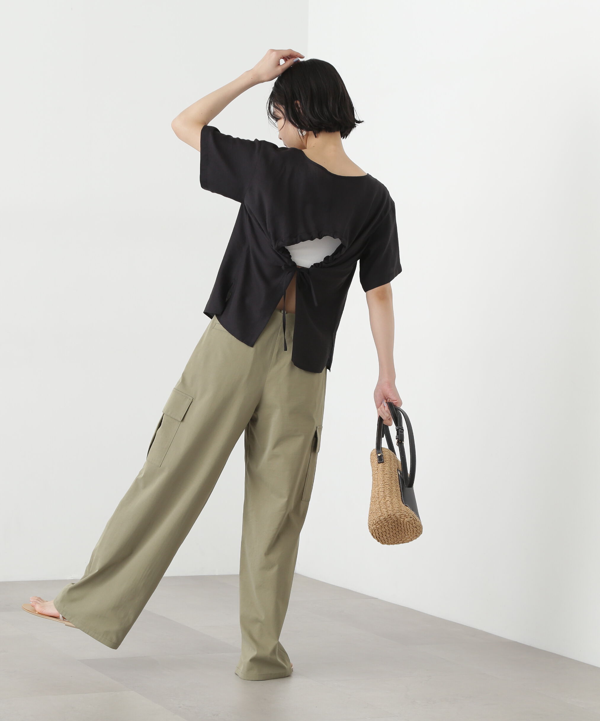  「バックオープンTブラウス」|シャツ・ブラウス|