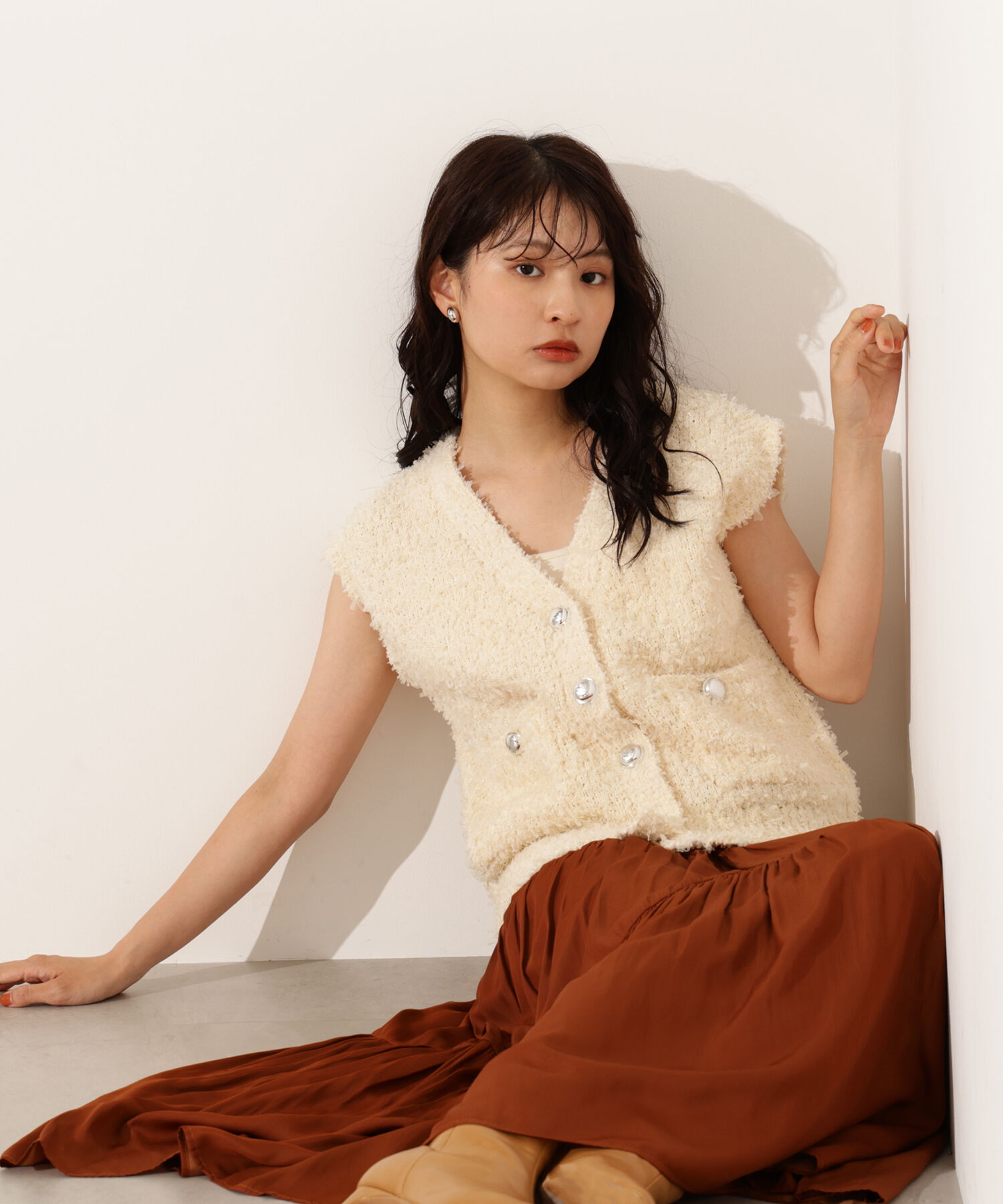  「Vネックニットジレ」|ニット・セーター|オフホワイト1