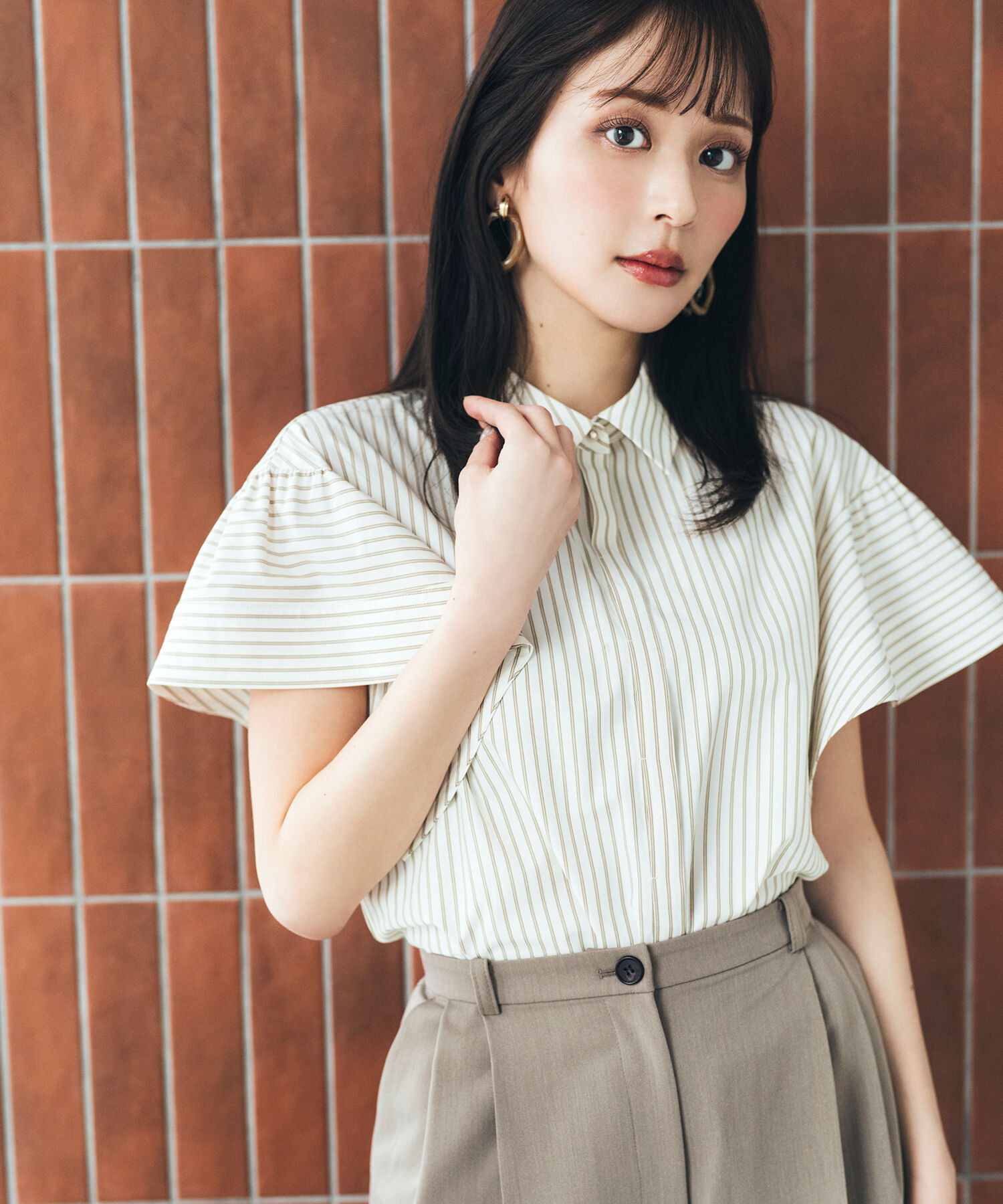  「ステッチフリルスリーブシャツ」|シャツ・ブラウス|ベージュスト 2