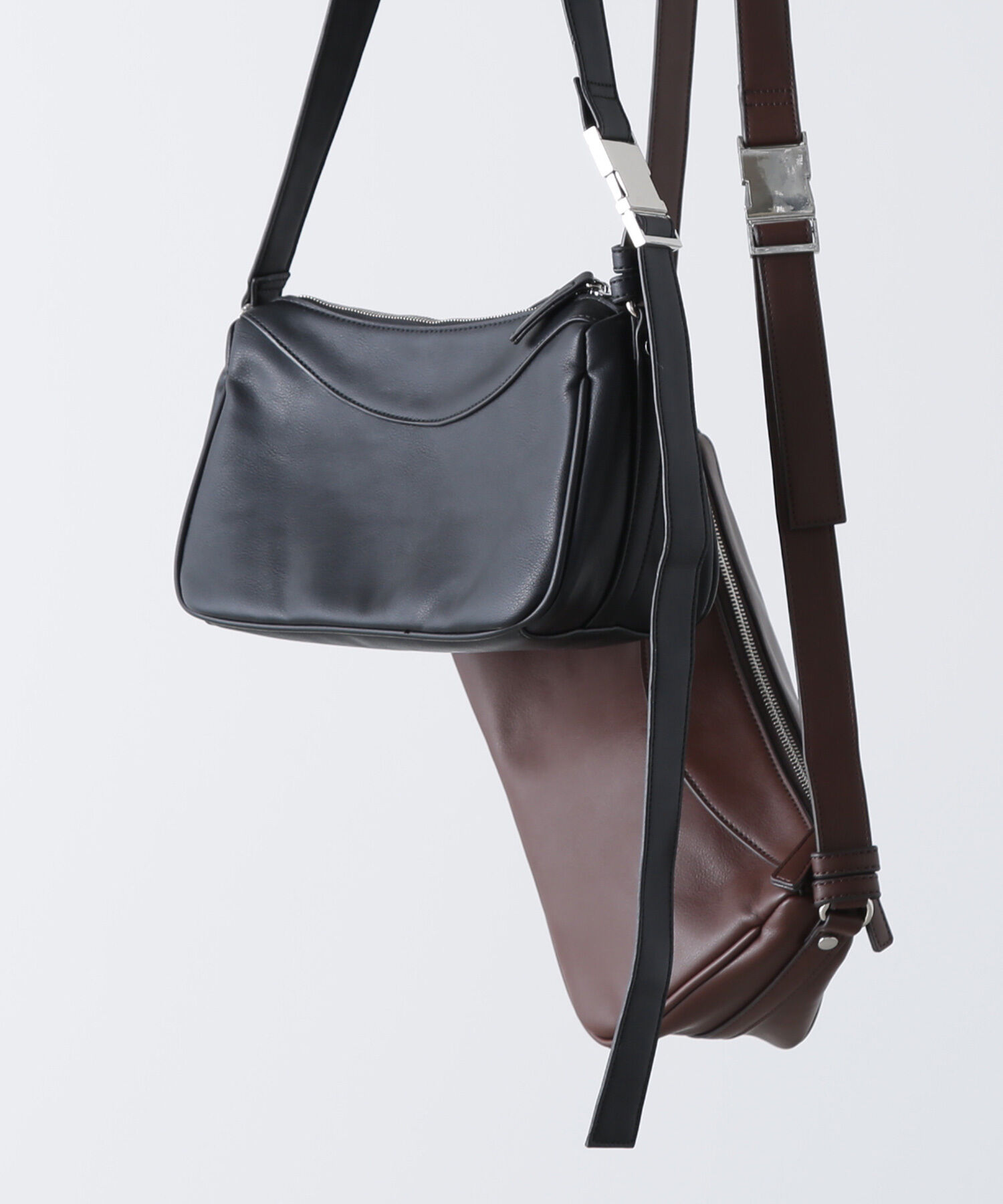  「ボディバッグライクショルダーバッグ」|ショルダー・メッセンジャー|クロ