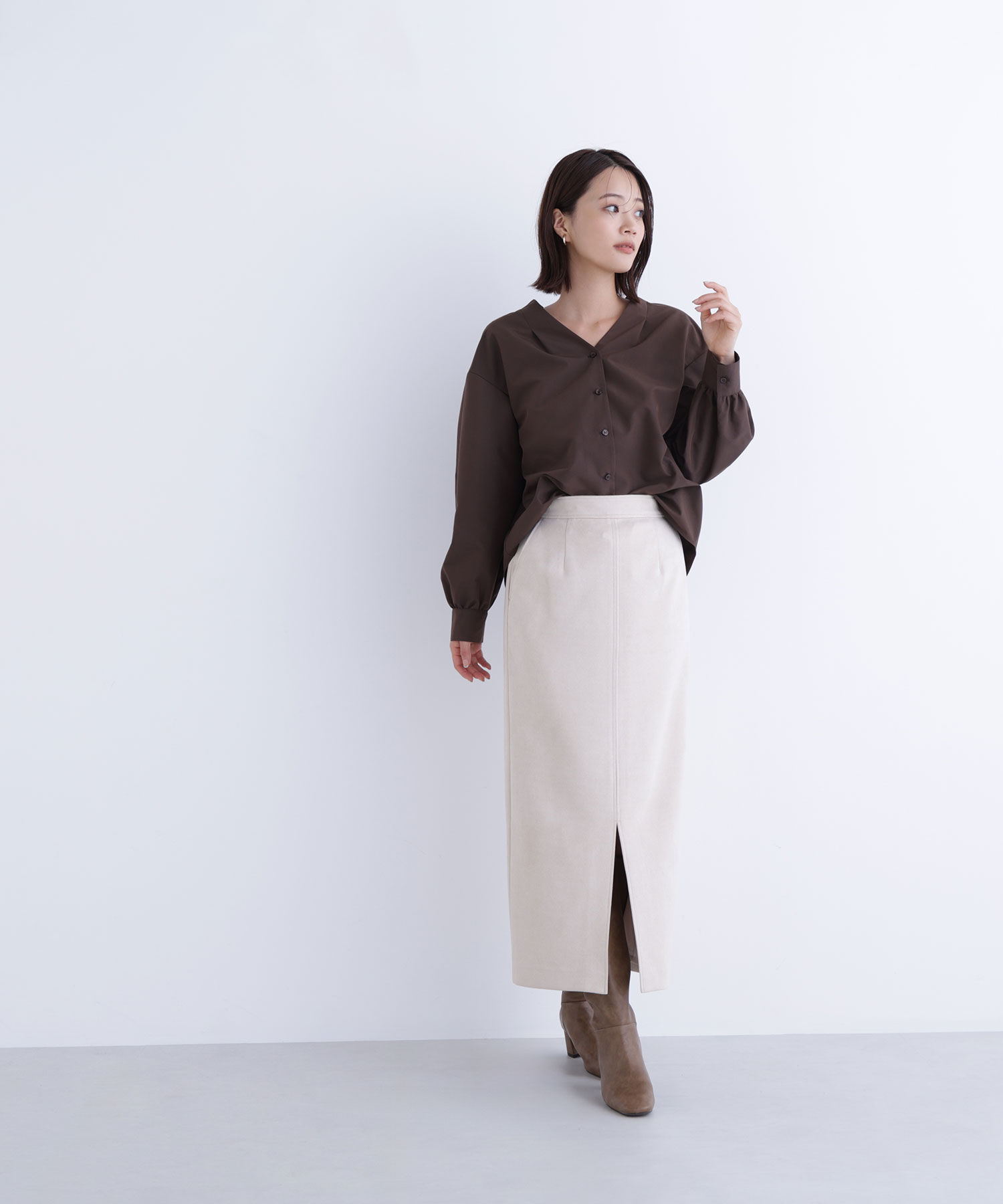  「Vネックフォルムブラウス」|シャツ・ブラウス|