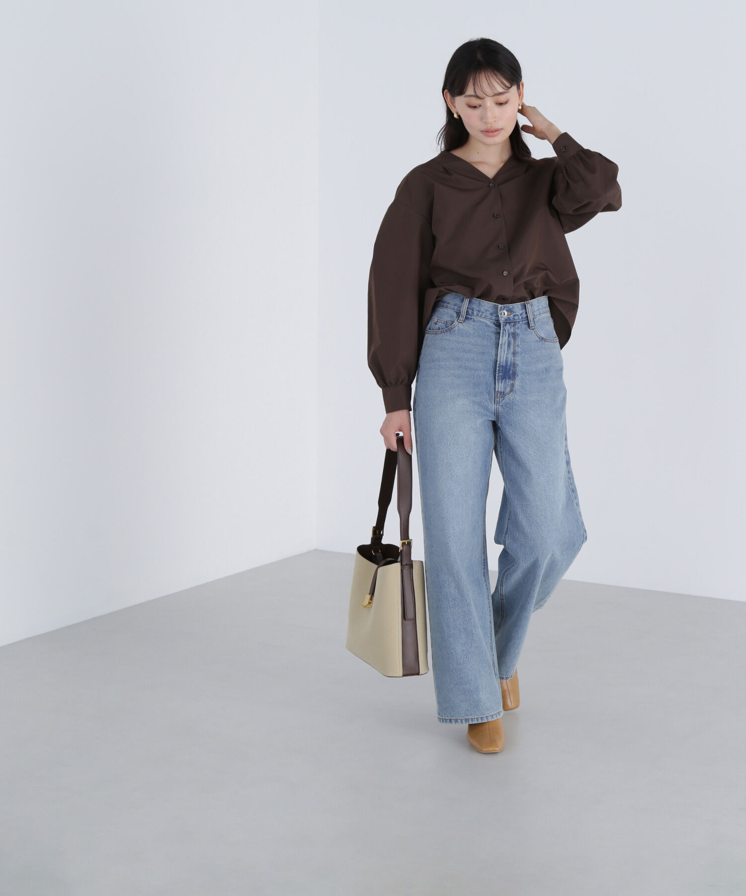  「Vネックフォルムブラウス」|シャツ・ブラウス|