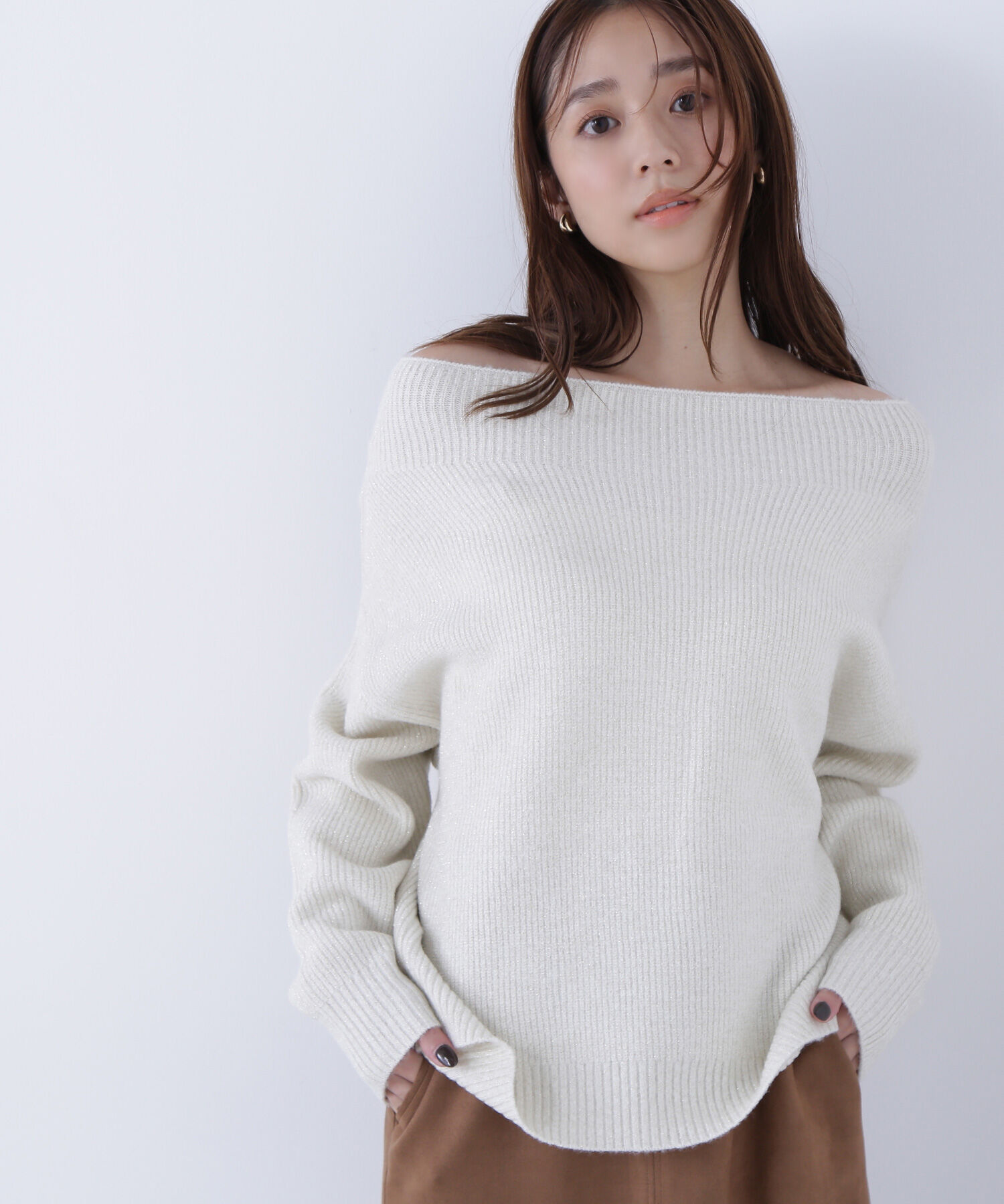  「オフショルボクシーラメニット」|ニット・セーター|オフホワイト1