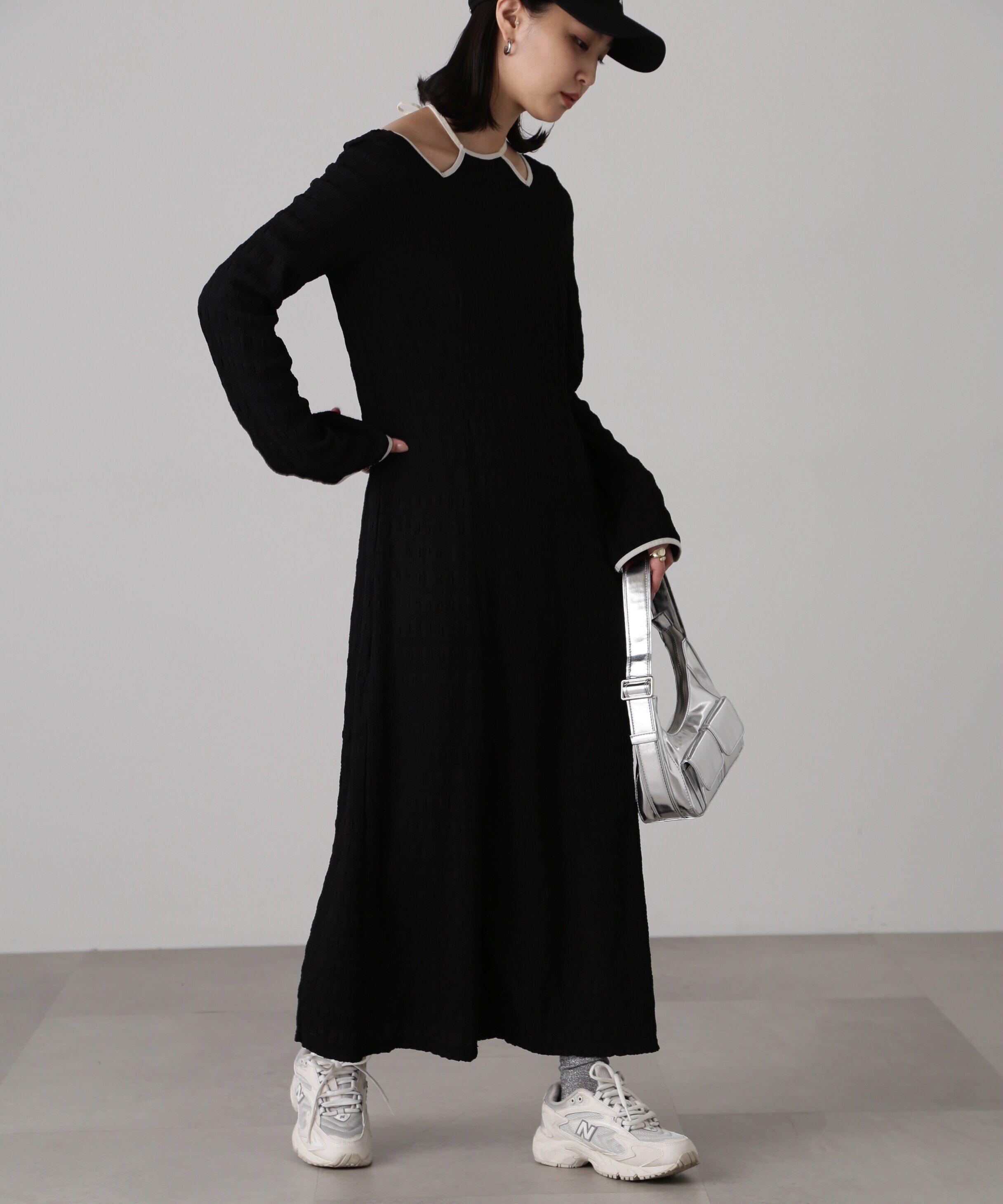  「カットアウトホルターネックワンピース」|ワンピース|