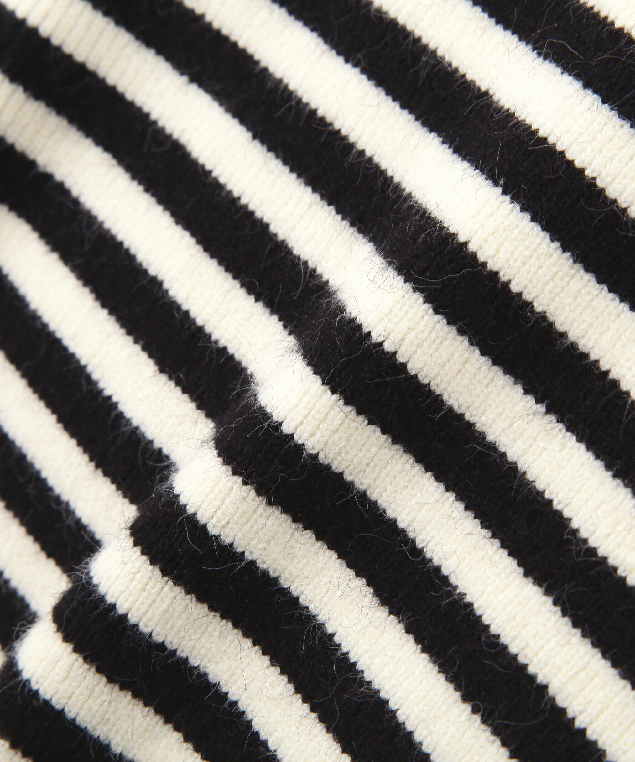  「スクエアネックコンパクトニット」|ニット・セーター|