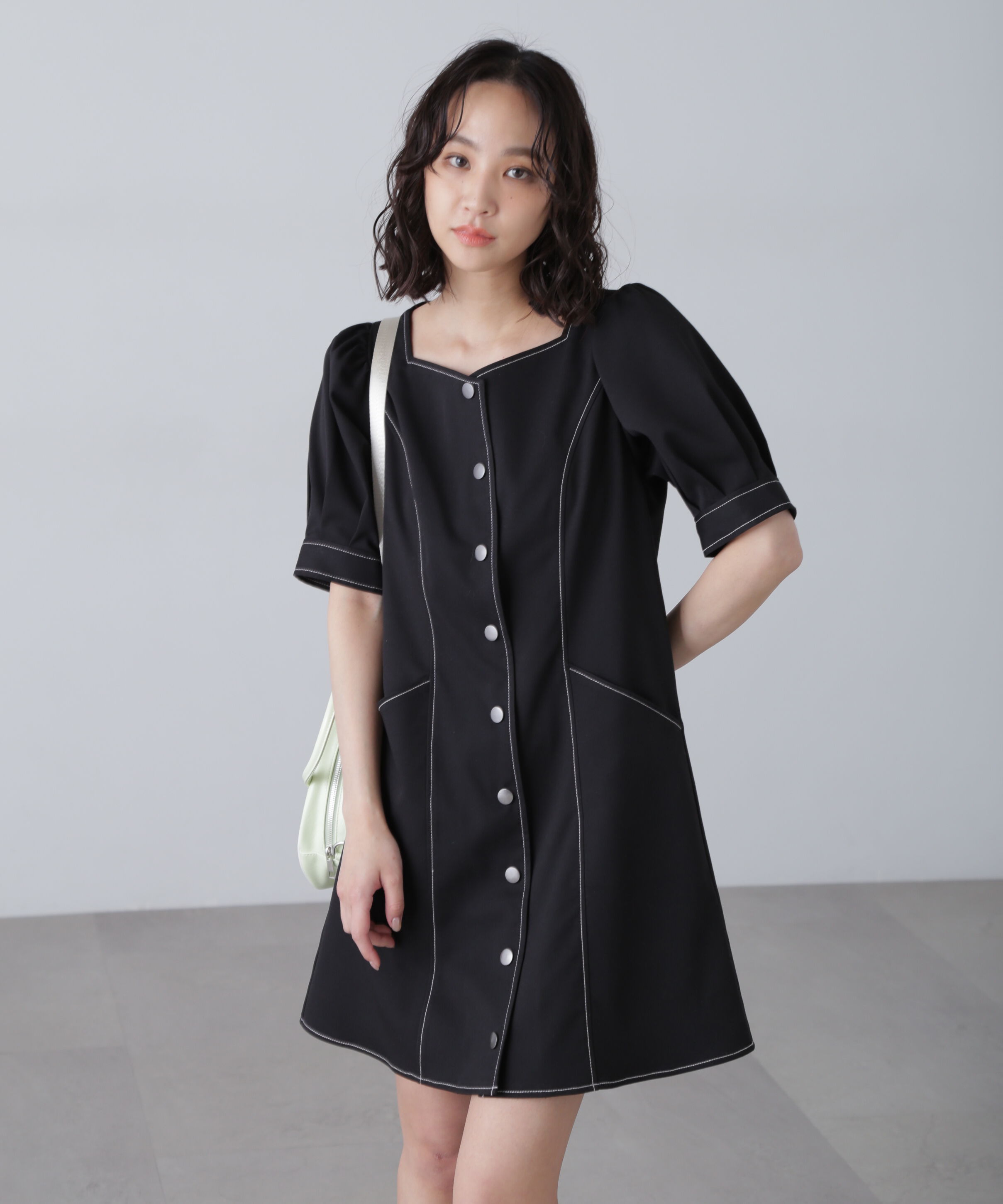  「配色ステッチ前開きミニワンピース」|ワンピース|