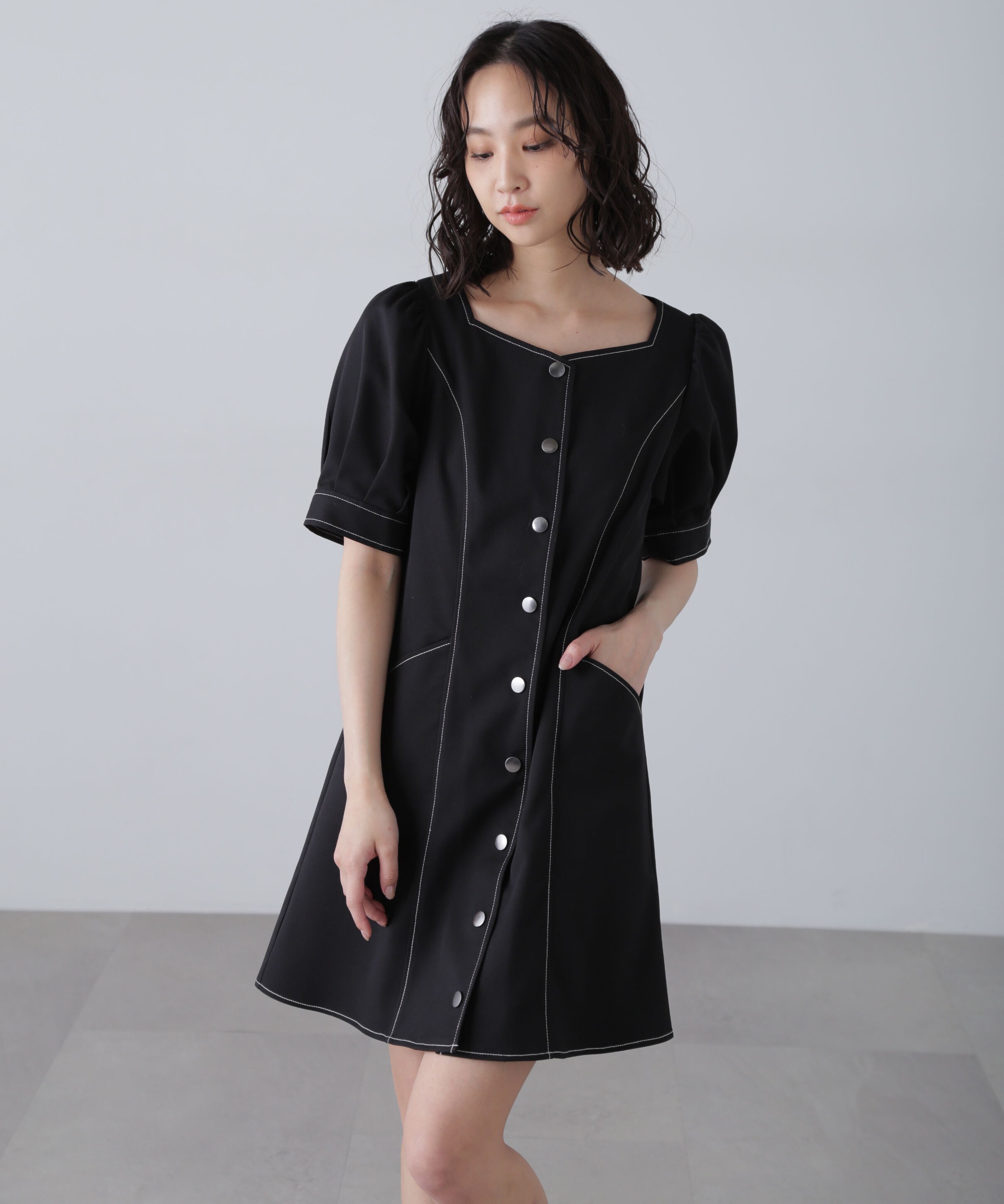  「配色ステッチ前開きミニワンピース」|ワンピース|