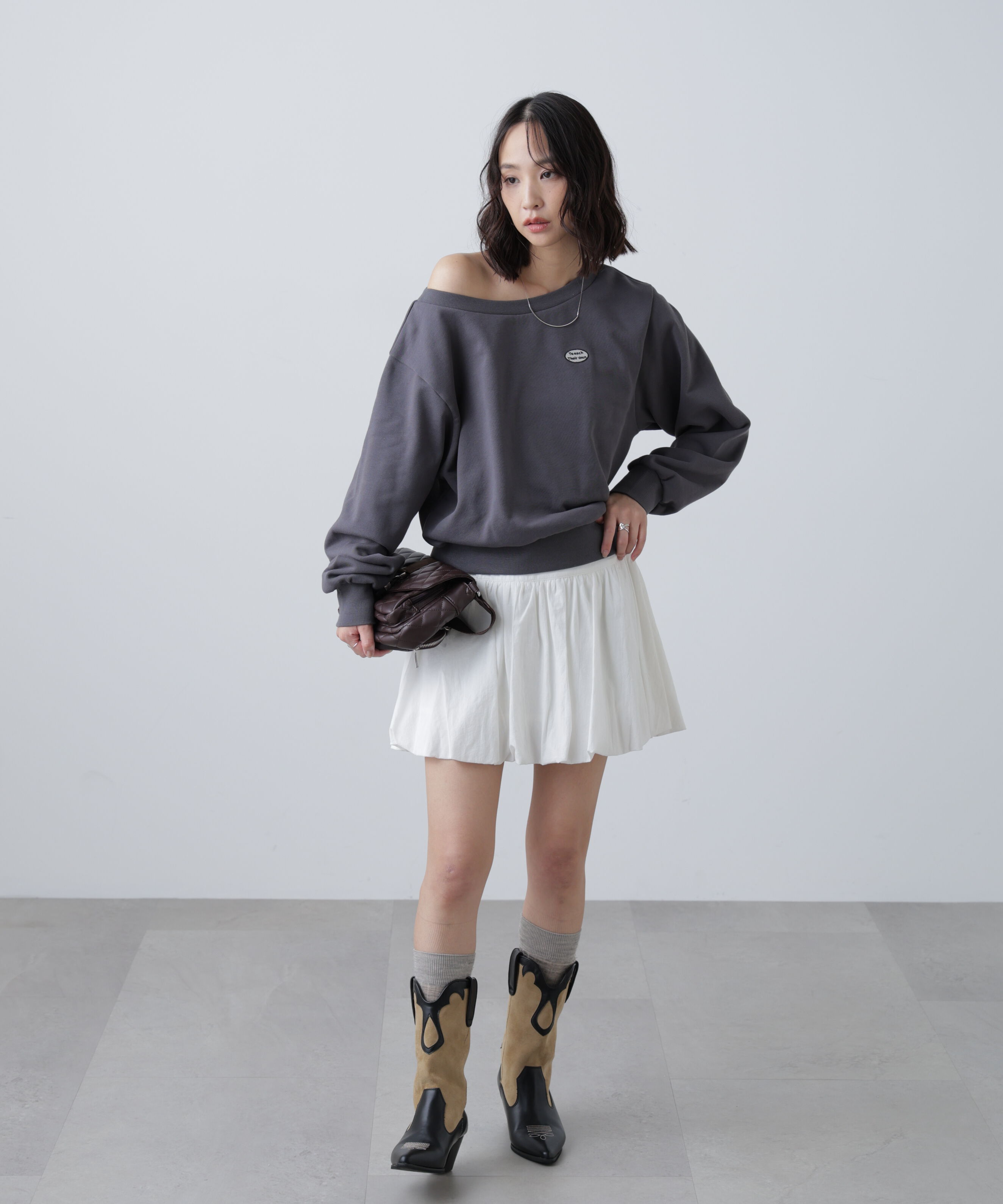  「オフショルワンポイント刺繍スウェット」|Tシャツ・カットソー|