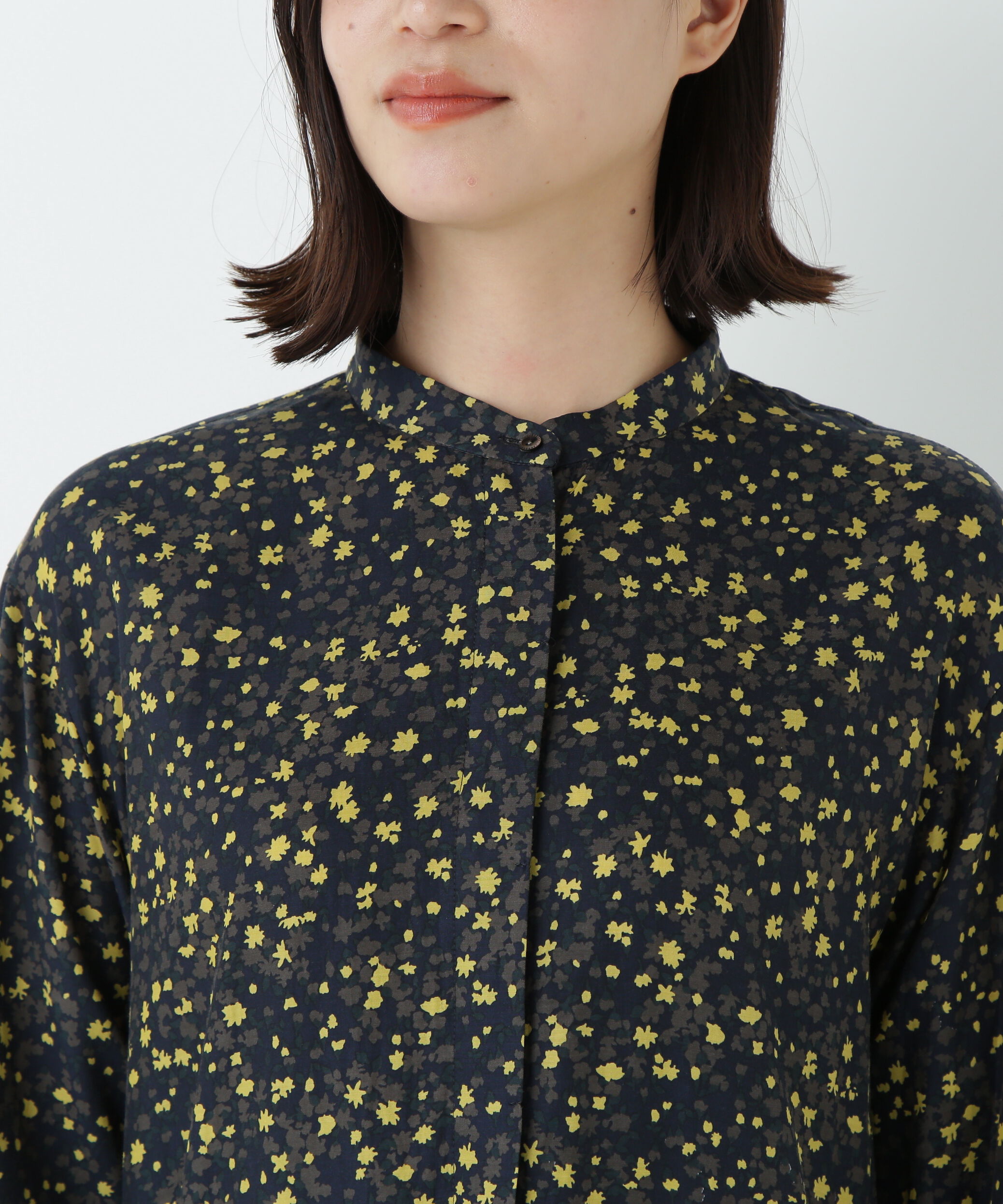  「プチフラワープリントブラウジングバンドカラーワンピース」|ワンピース|