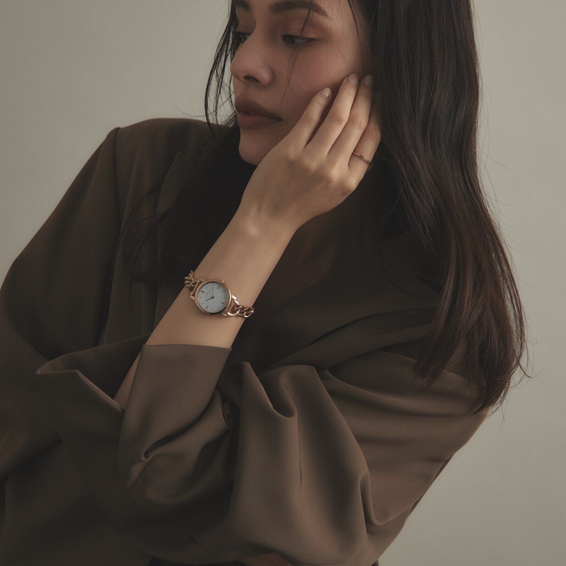 COCOSHNIK「RGラウンドチェーンベルト ウォッチ（ホワイトマット）」|腕時計|