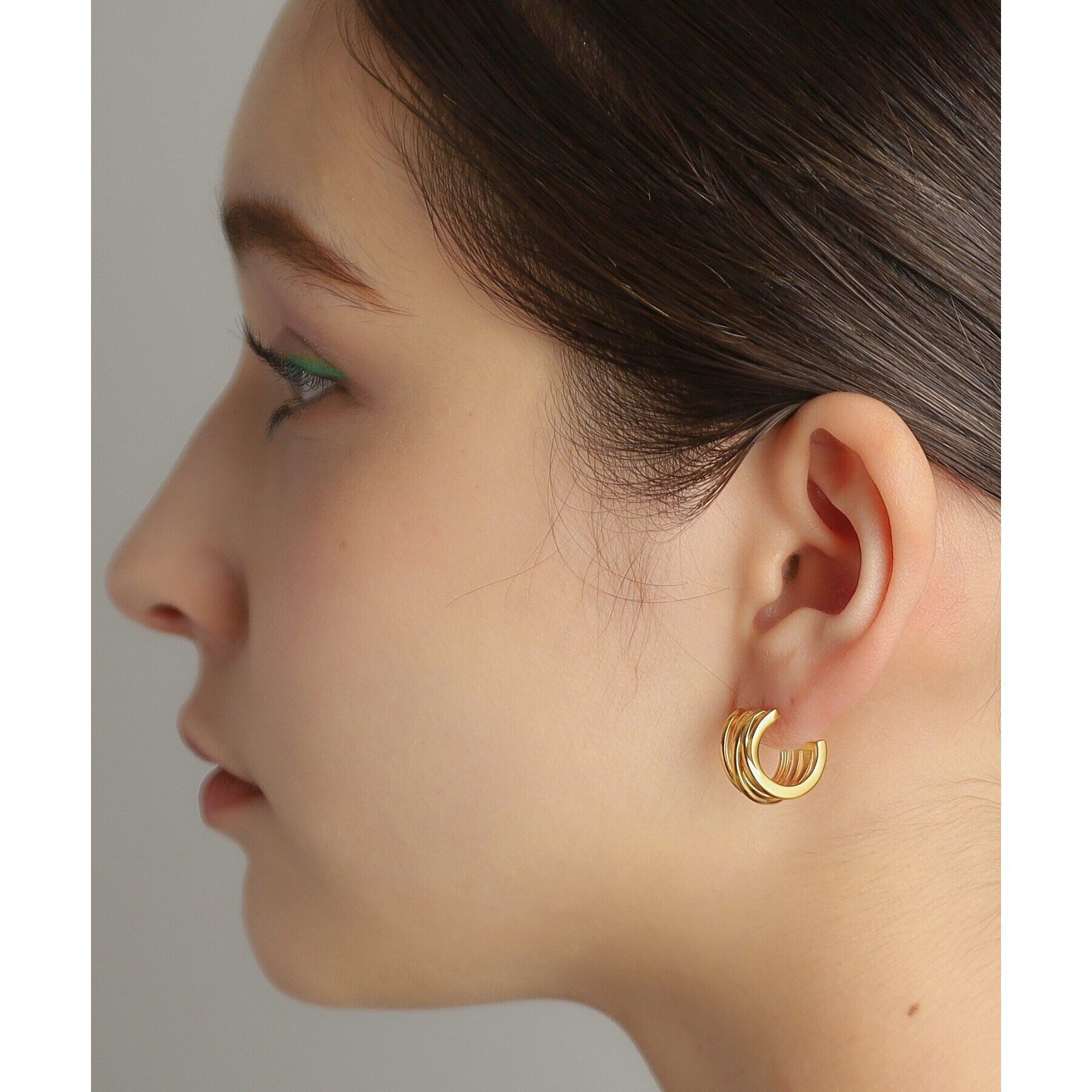 COCOSHNIK ONKITSCH「シルバー スモールフープ クロッシングライン ピアス GP」|ピアス|