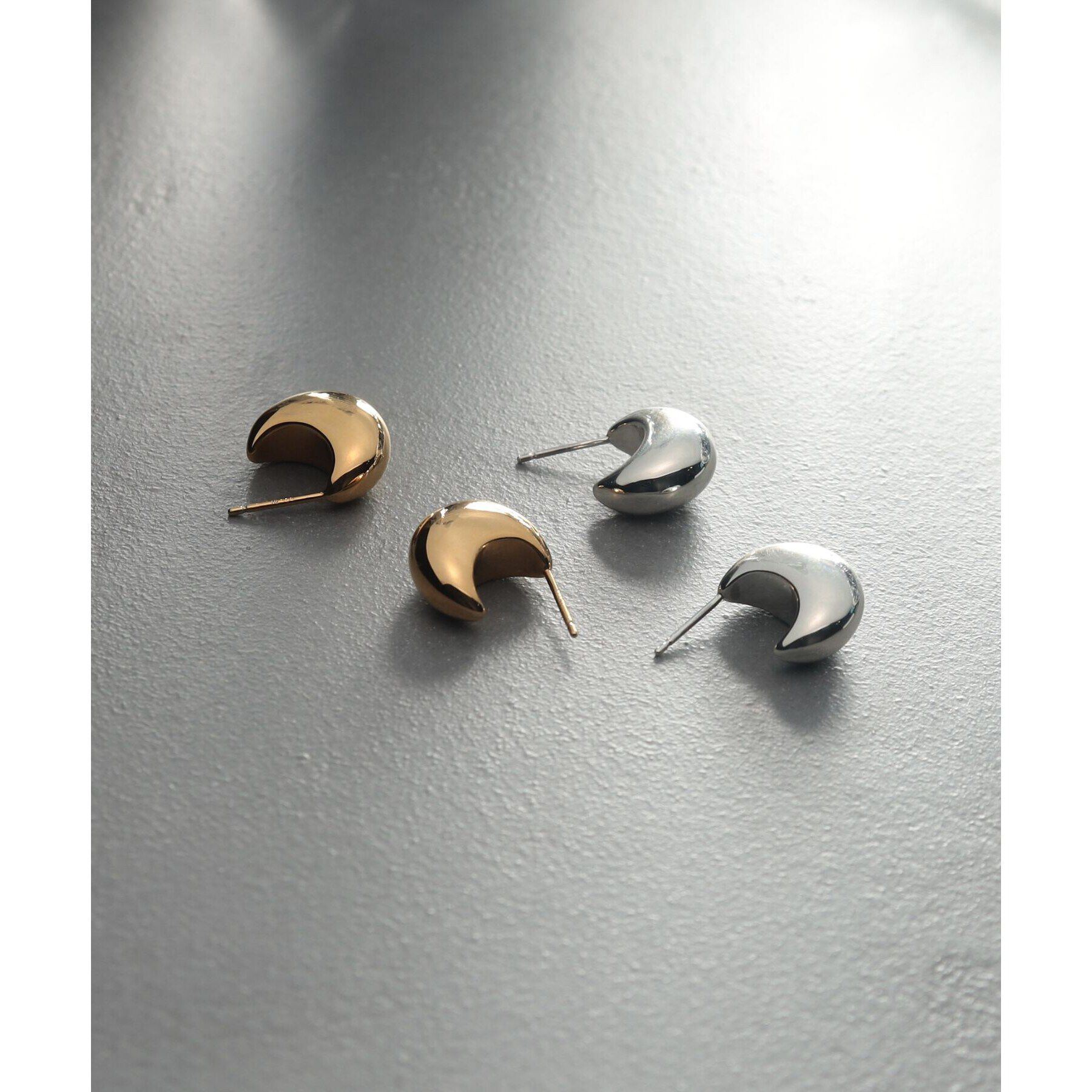 COCOSHNIK ONKITSCH「シルバー ホロウフープピアス ペアシェイプS」|ピアス|