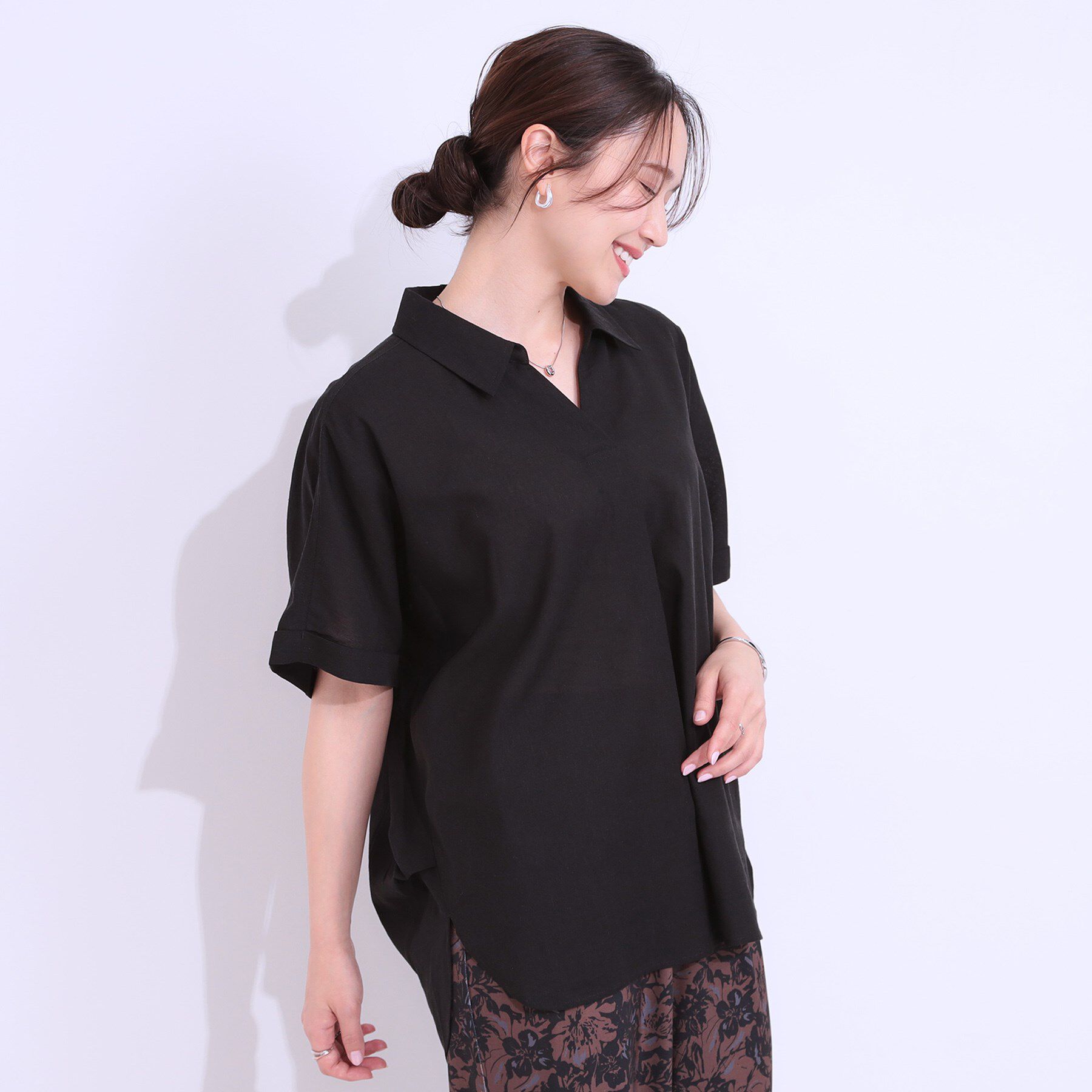 SHOO･LA･RUE「【S-LL/UV/接触冷感/抗菌防臭】体型を自然にカバー フレンチリネンブレンド襟付ドルマンシャツ」|シャツ・ブラウス|