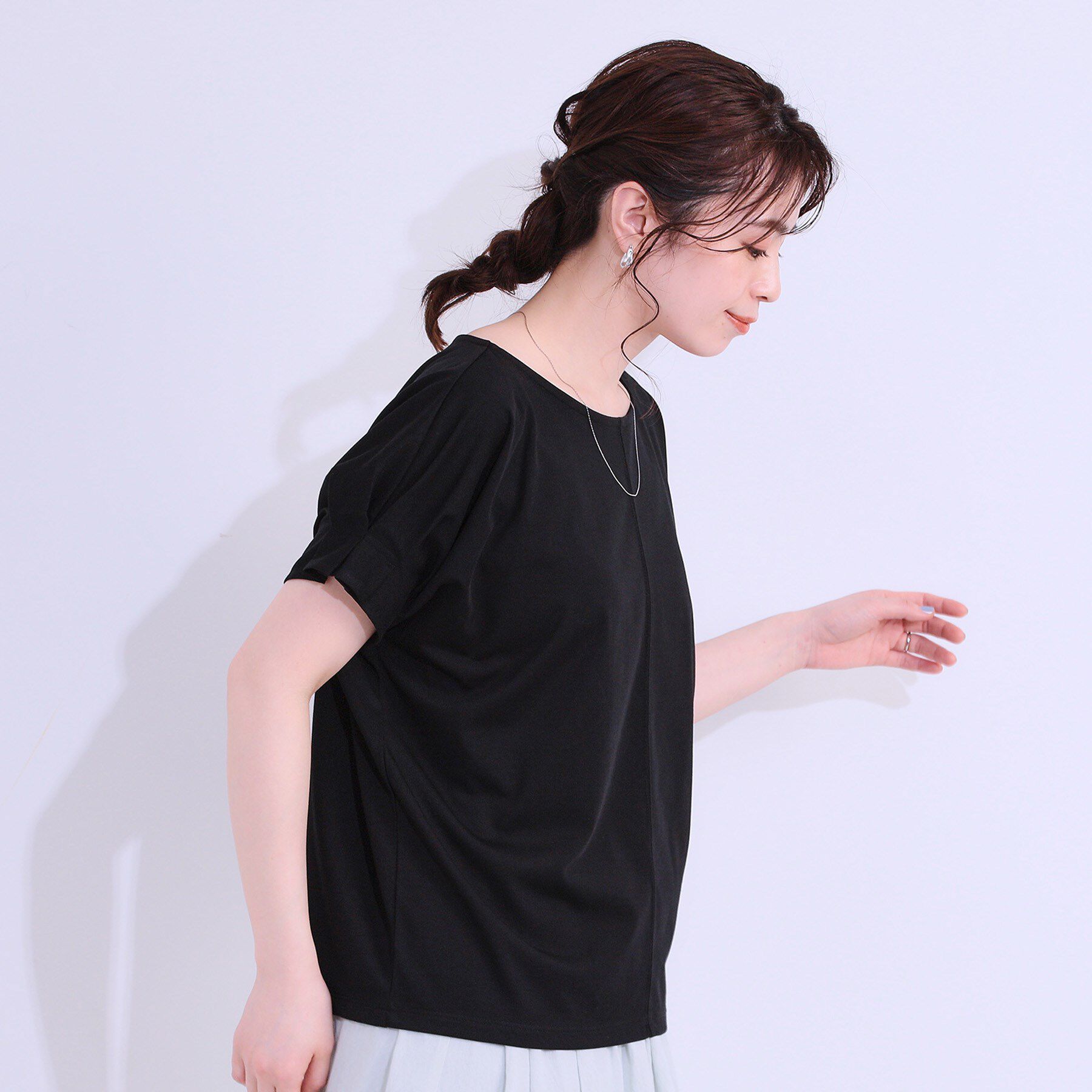 SHOO･LA･RUE「【S-LL/ひんやり/UV/プチプラ】お袖タックで好印象 デザインTシャツ」|Tシャツ・カットソー|