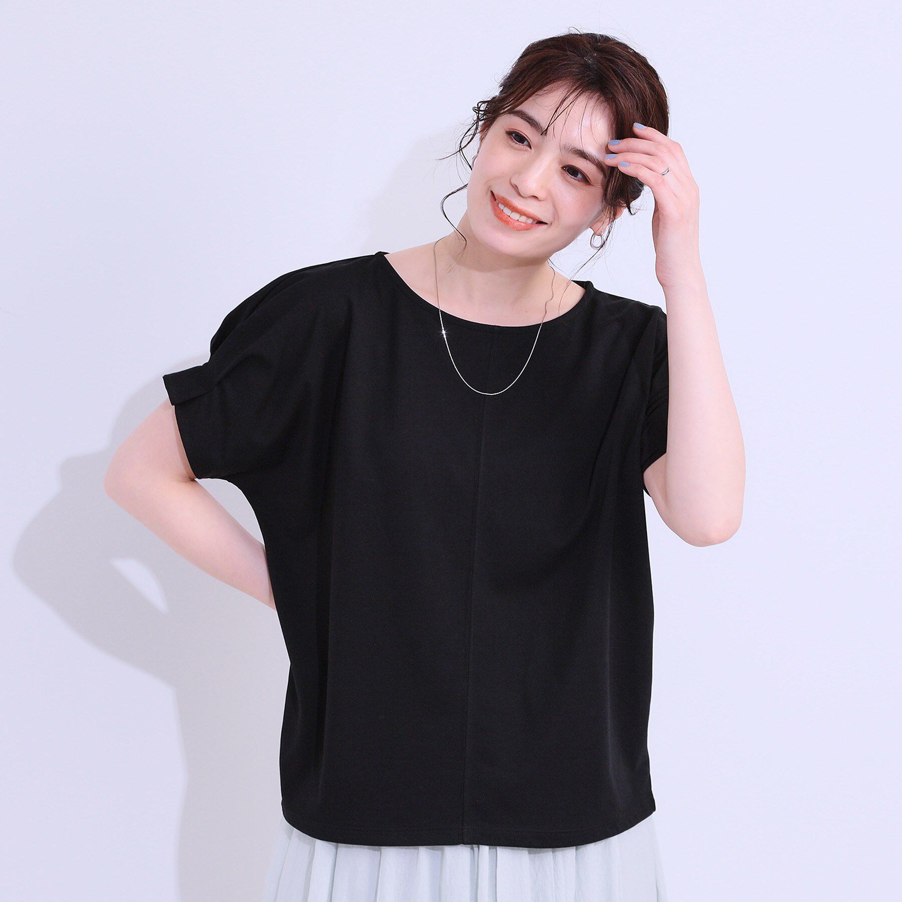 SHOO･LA･RUE「【S-LL/ひんやり/UV/プチプラ】お袖タックで好印象 デザインTシャツ」|Tシャツ・カットソー|