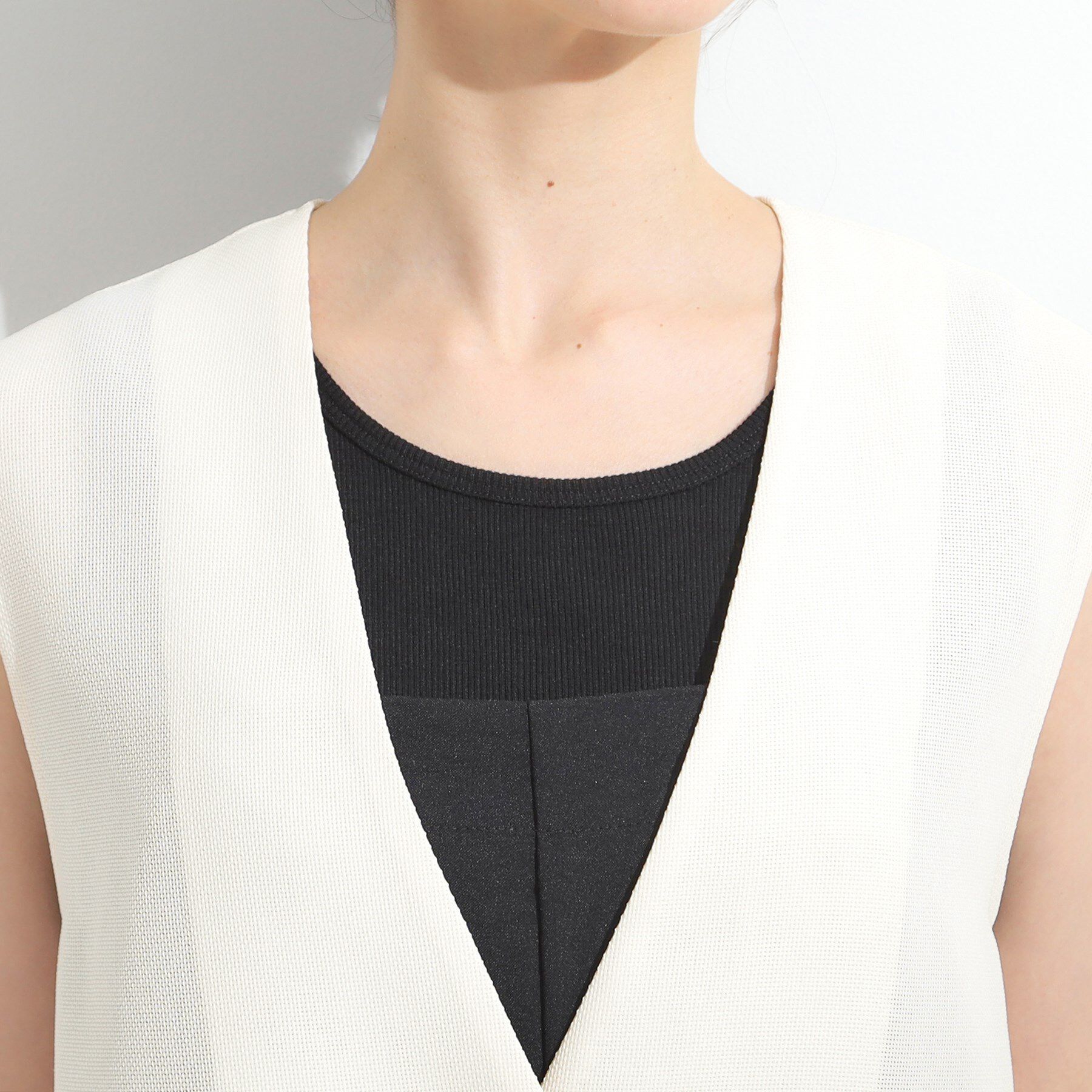 SHOO･LA･RUE「【S-LL】夏のレイヤードコーデに さらりと着られるメッシュジレ」|ベスト・ジレ|