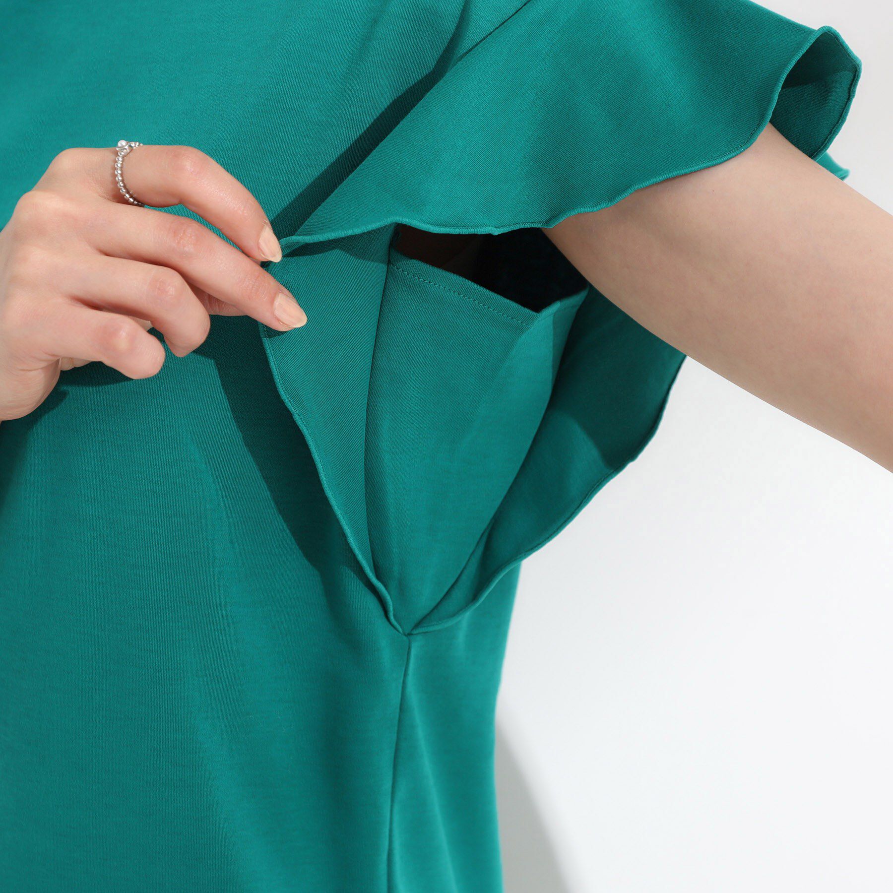 SHOO･LA･RUE「【汗ジミ防止/ひんやり/UV】フリルスリーブTシャツ」|Tシャツ・カットソー|