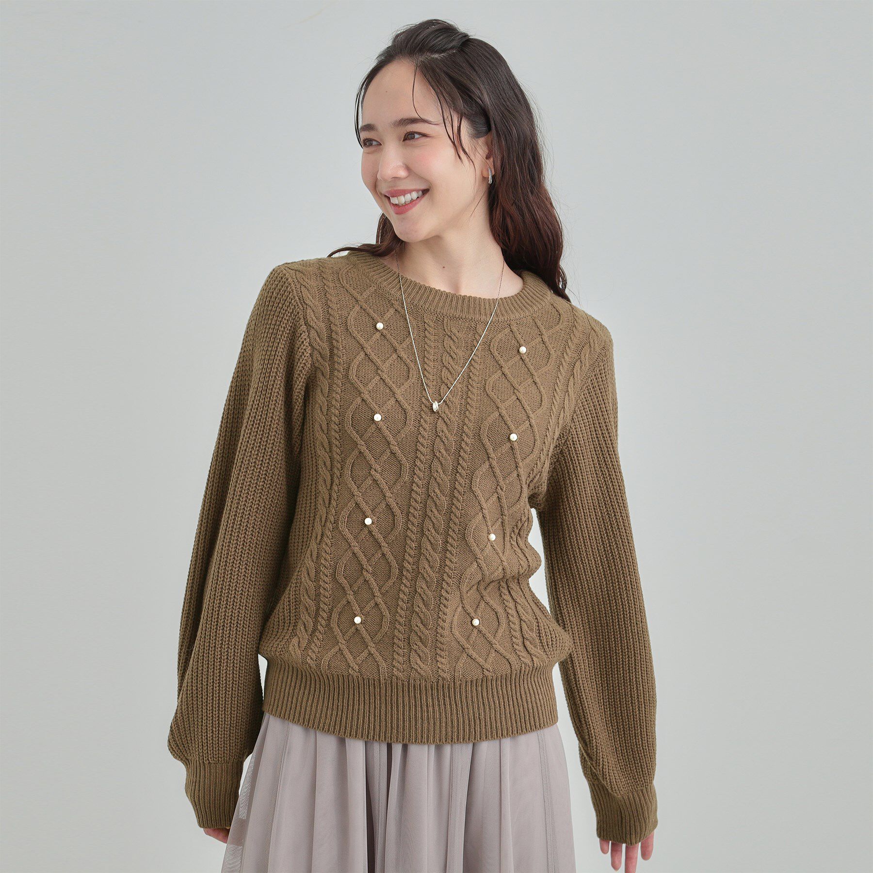SHOO･LA･RUE「フェイクパールで上品見え ケーブルパール調ニット」|ニット・セーター|