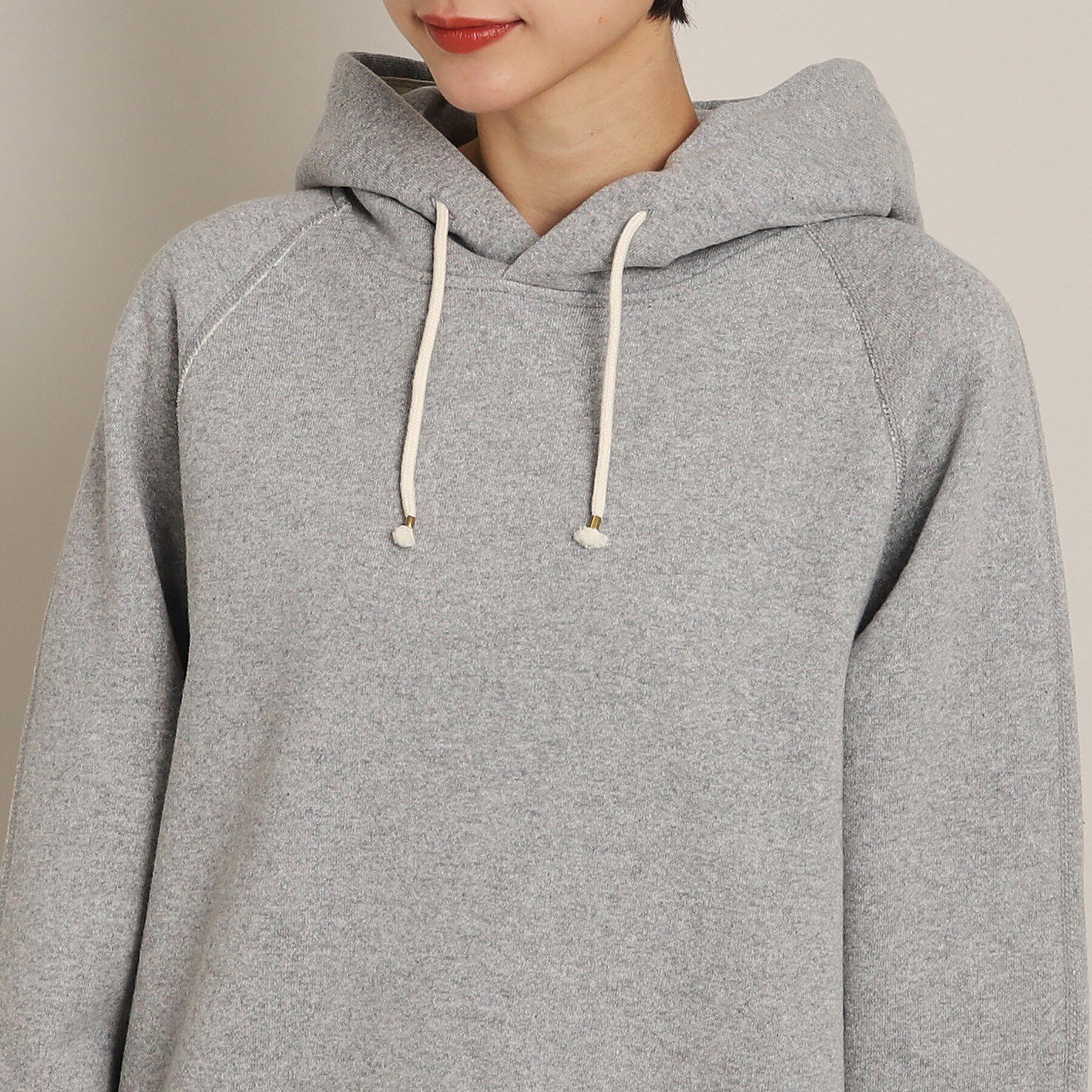 Dessin「【ユニセックス・日本製・洗える】吊り裏毛フーデッドスウェット」|パーカー|