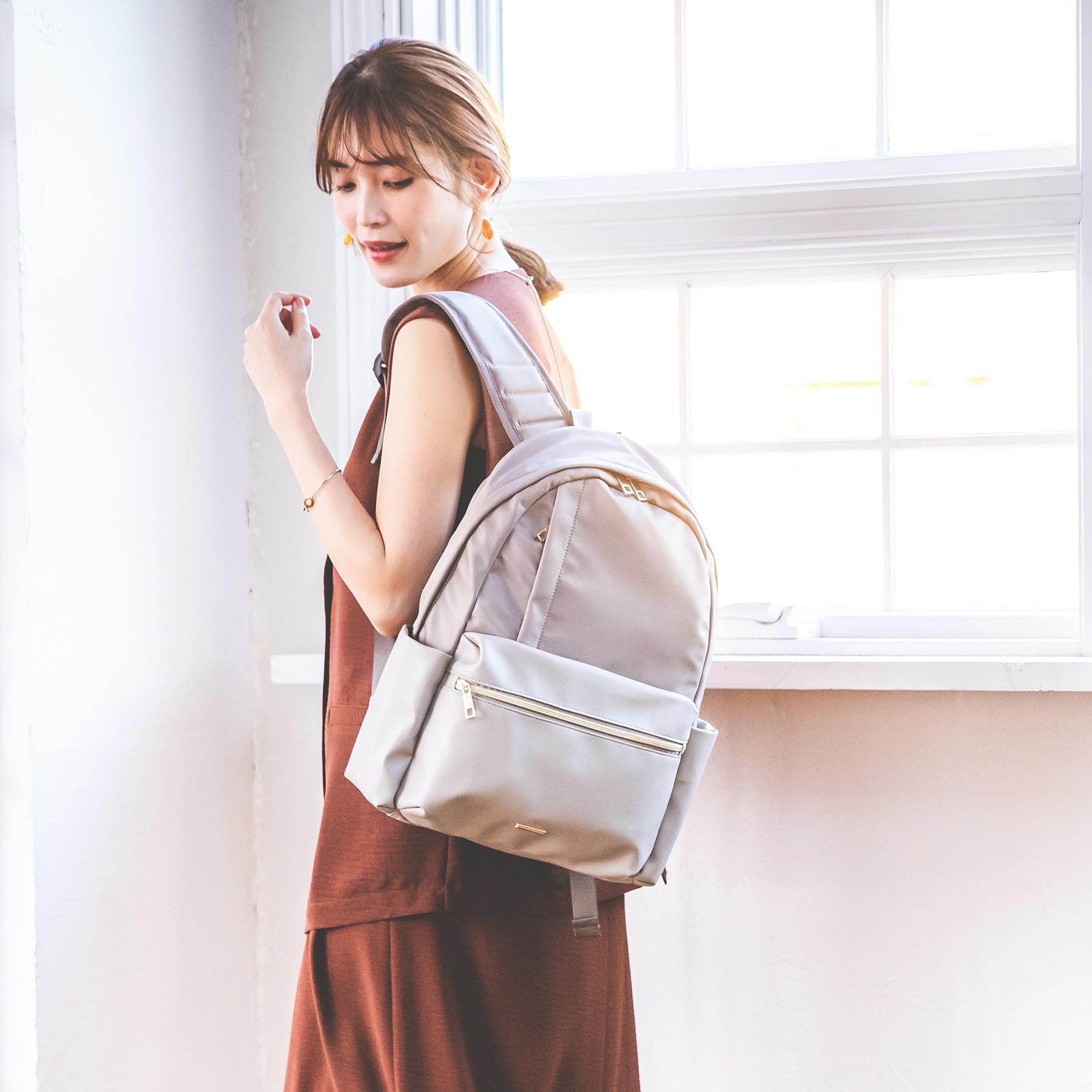 ITS&rsquo;DEMO「【A4・PC対応／10ポケット】合皮コンビリュック」|リュック|