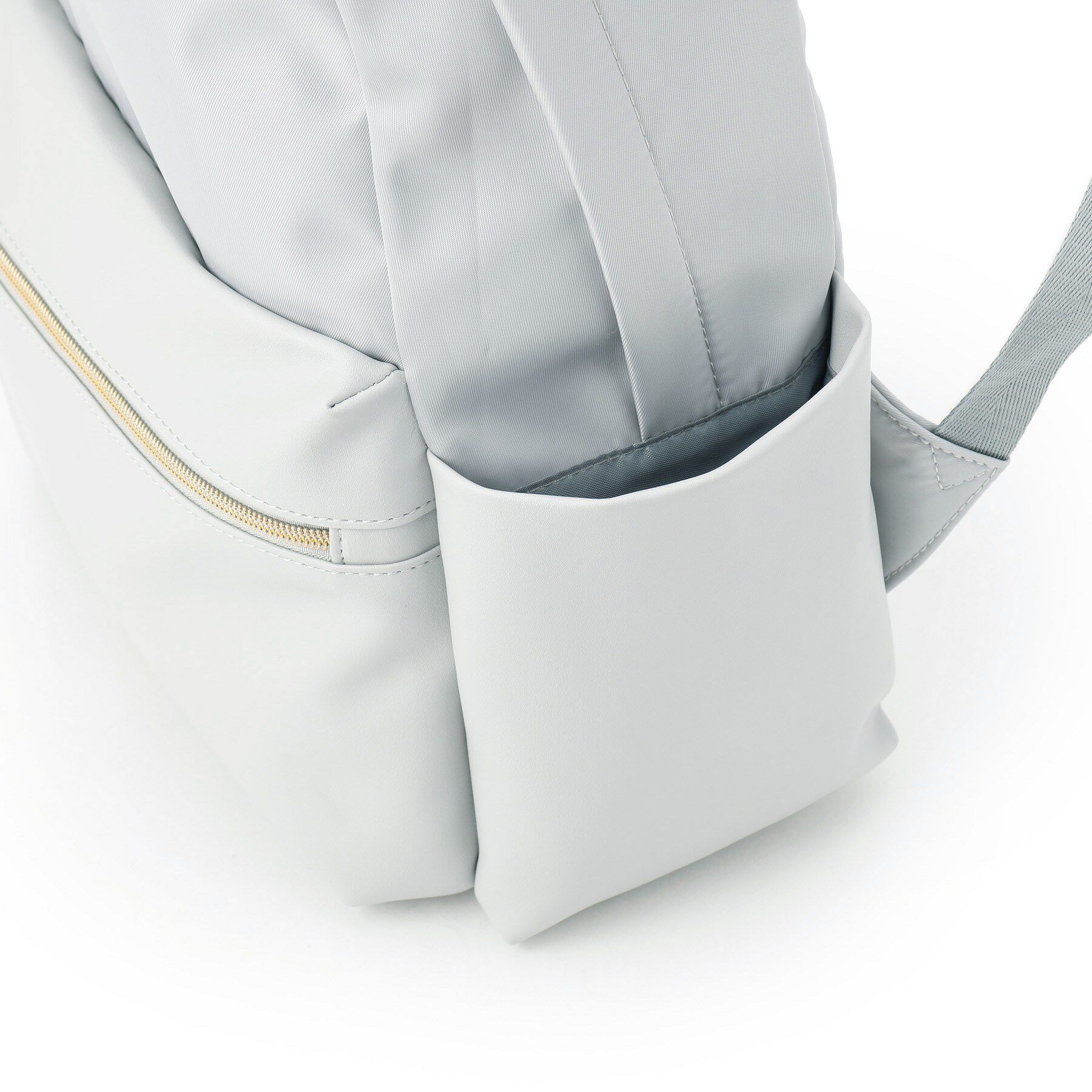 ITS&rsquo;DEMO「【A4・PC対応／10ポケット】合皮コンビリュック」|リュック|