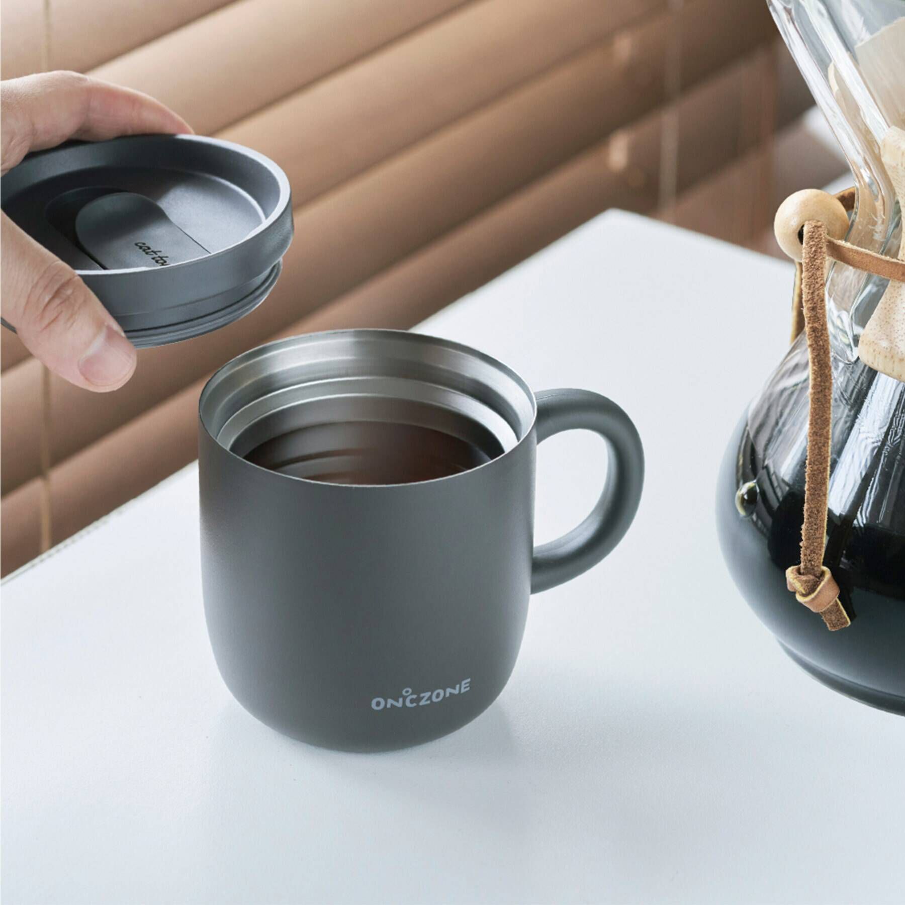 212 KITCHEN STORE「猫舌専科マグカップ 260ml ブラック」|グラス・マグカップ|