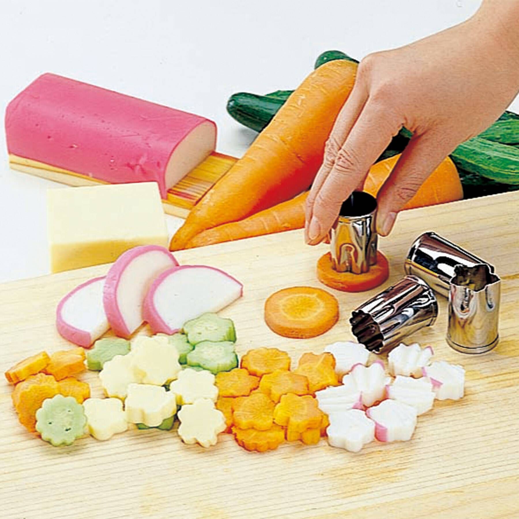 212 KITCHEN STORE「プラケース入り 野菜抜型 6型セット 大 ＜TIGERCROWN タイガークラウン＞」|食器・キッチングッズ|