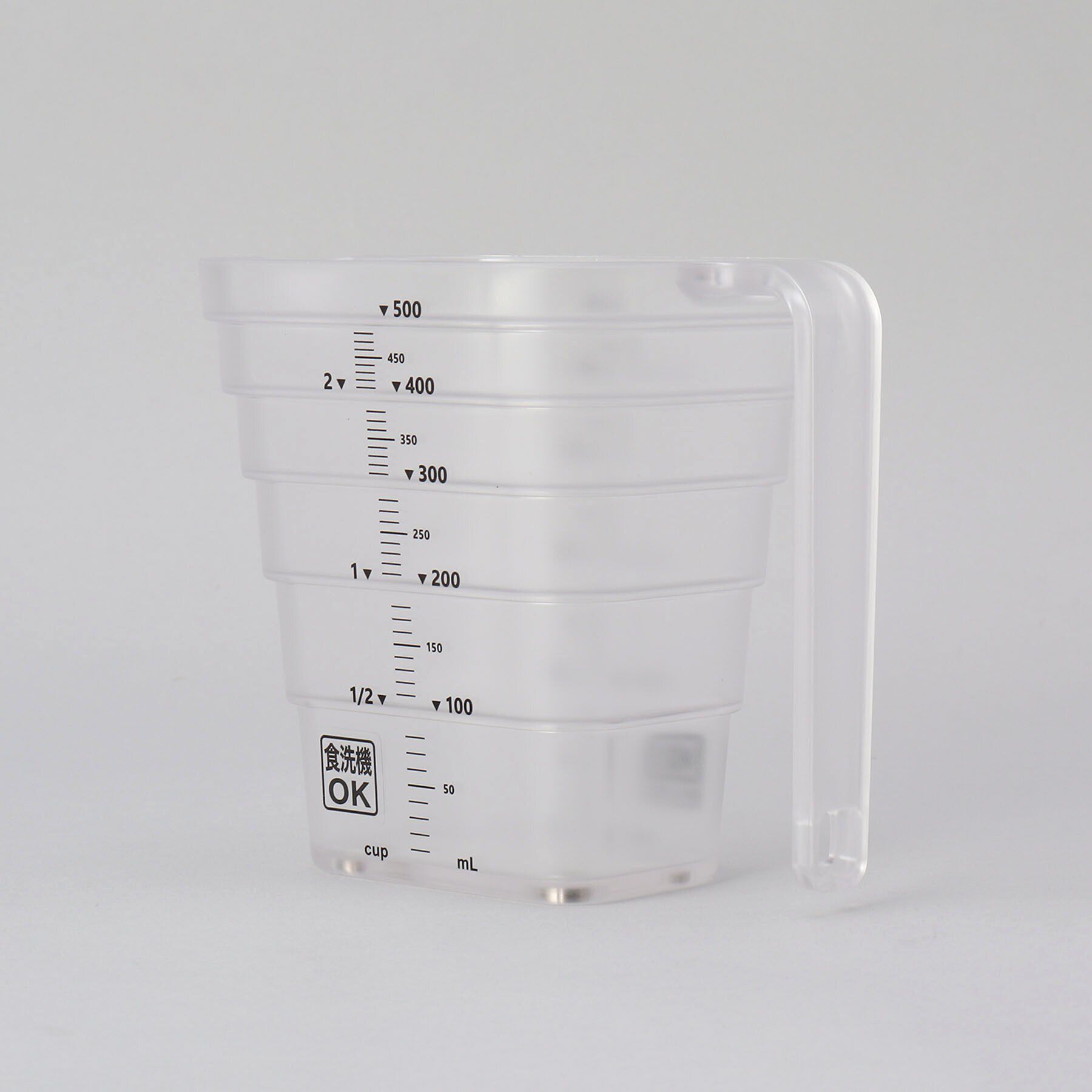 212 KITCHEN STORE「マグネット段々計量カップ 500ml WH 山崎実業 ＜tower タワー＞」|食器・キッチングッズ|