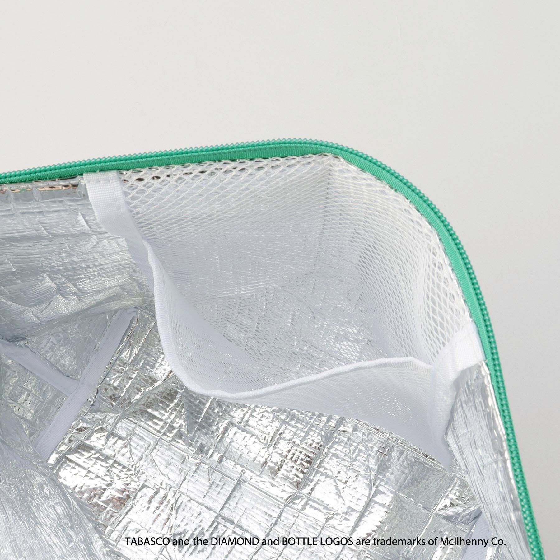 212 KITCHEN STORE「保冷ポーチ付きメッシュトートL WH ＜TABASCO(R) タバスコ＞」|その他|